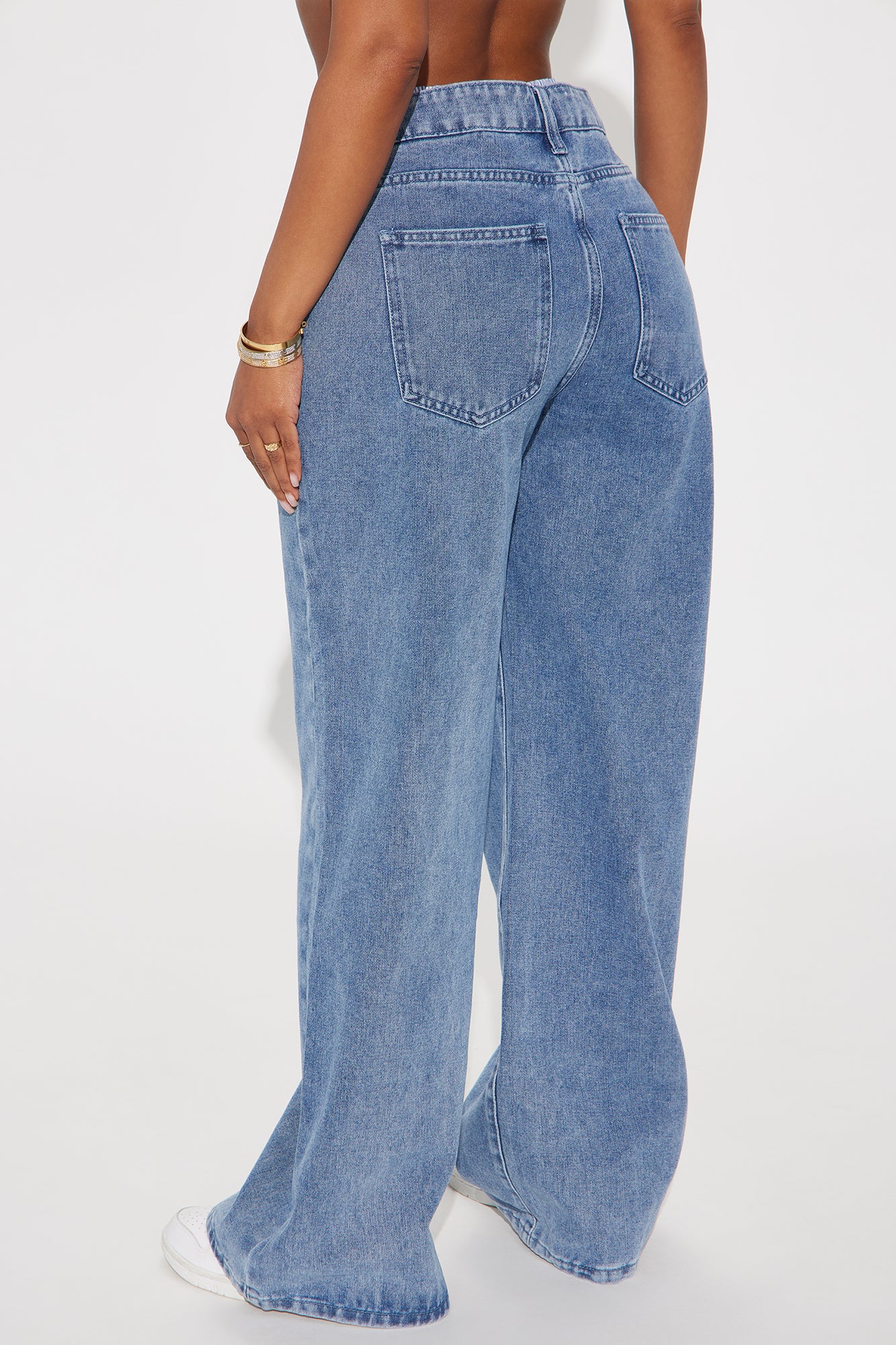 On Point Boxer Wide Leg Jeans - Medium Wash - Image 4