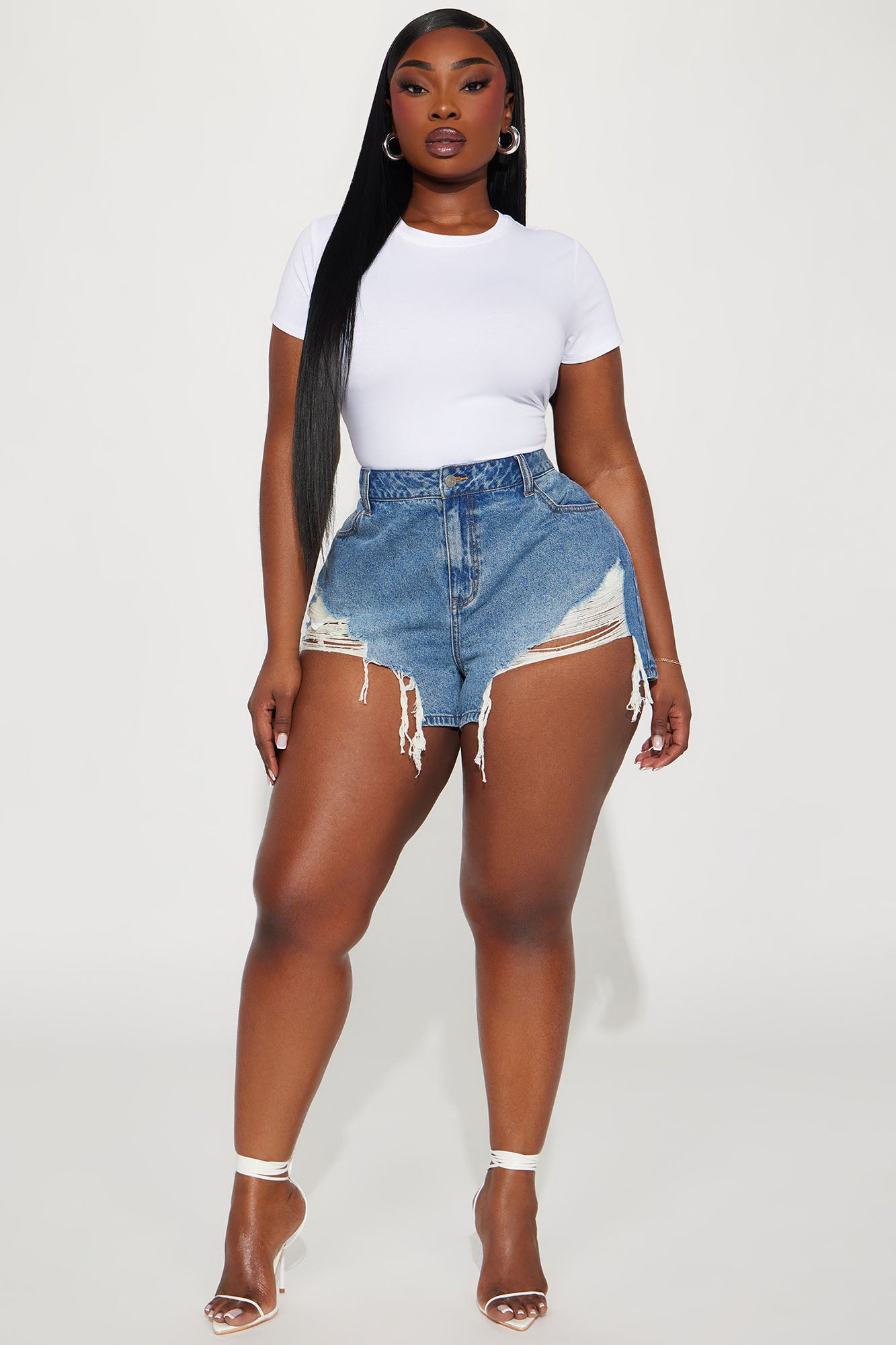 Margo Fray Hem Denim Shorts - Medium Blue Wash - Image 7