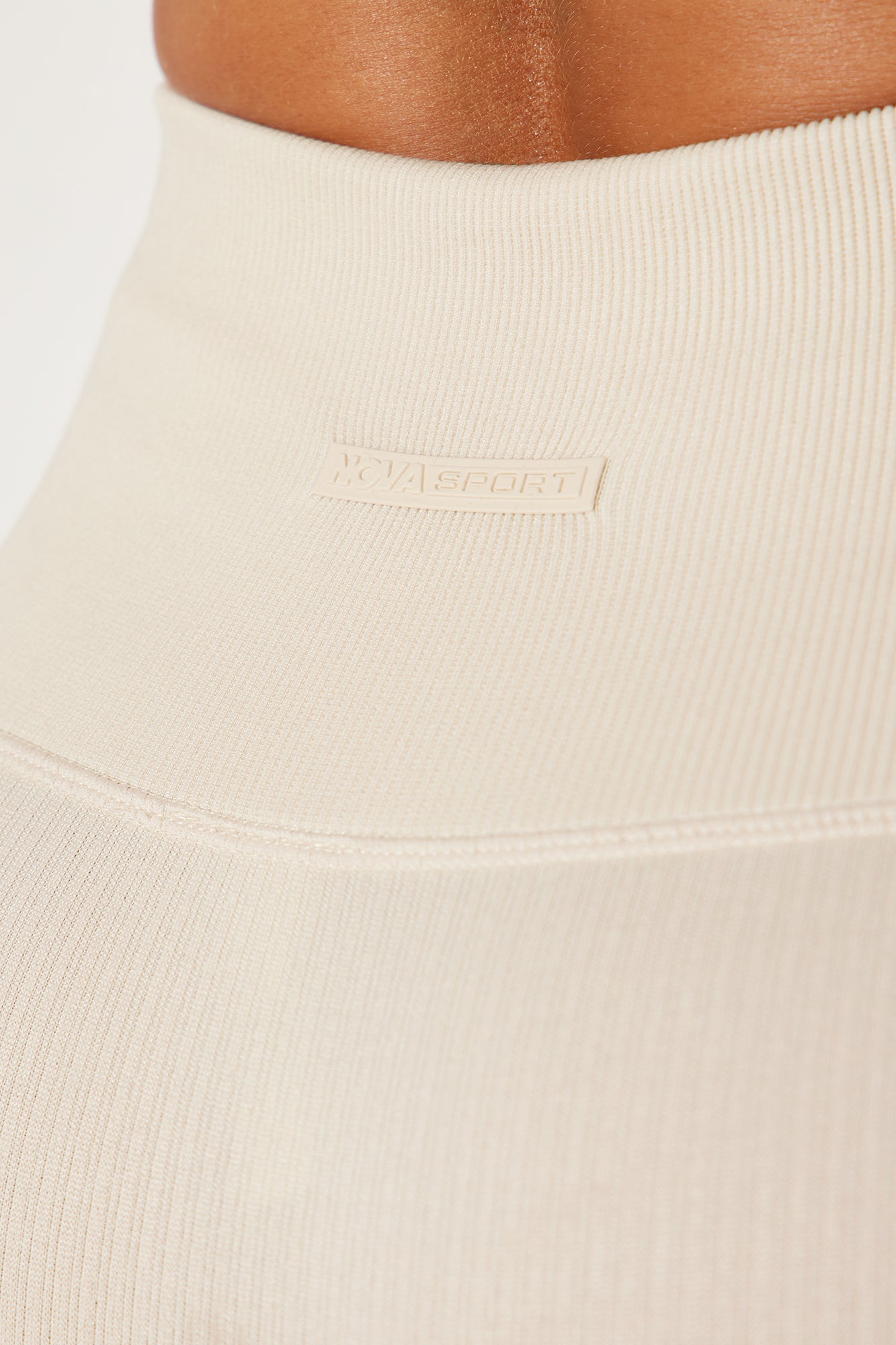 Resistance Effortless Seamless Active Legging - Light Taupe - Image 4