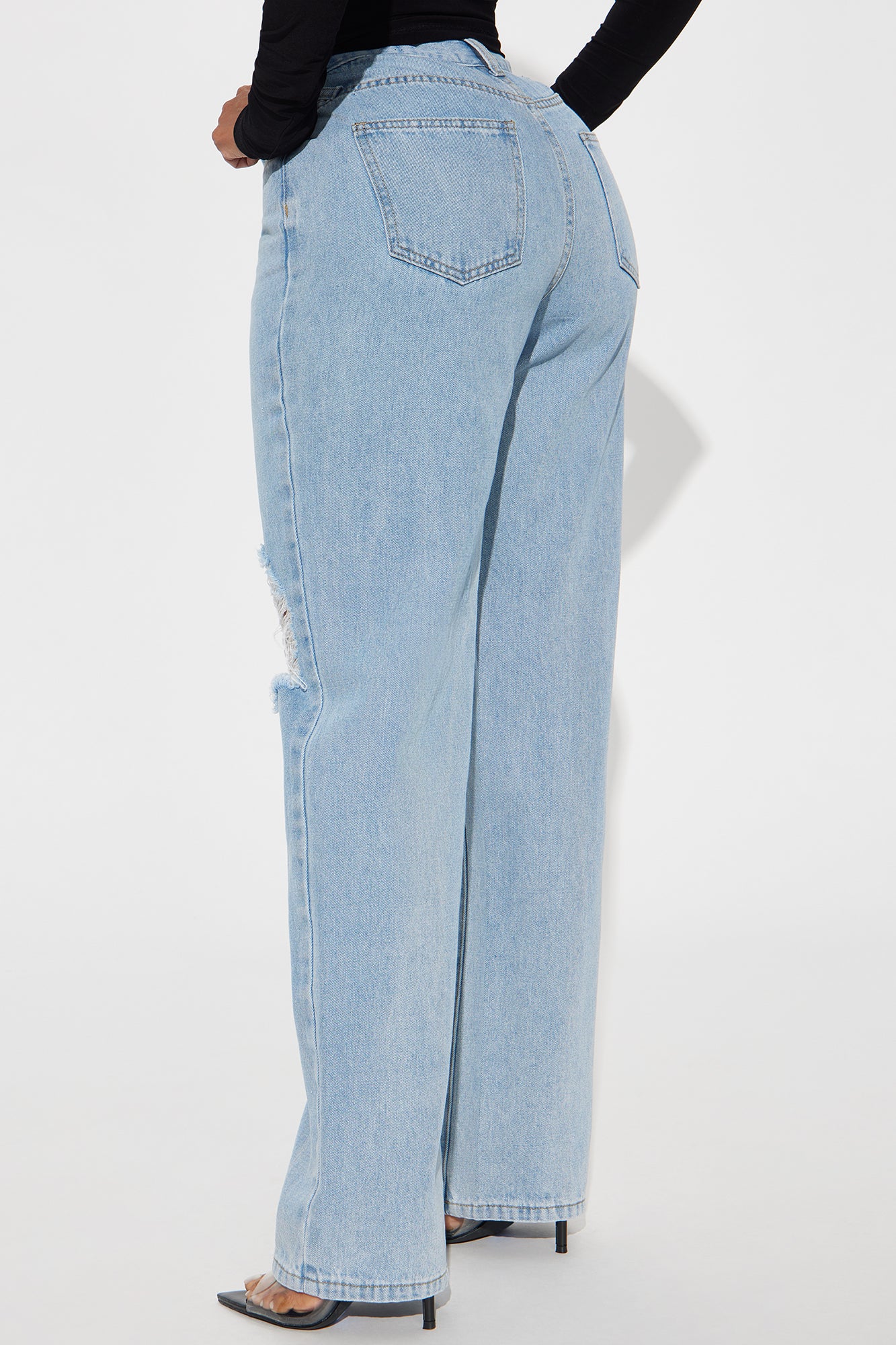 Archer Crossover Distressed Straight Leg Jeans - Light Wash - Image 3