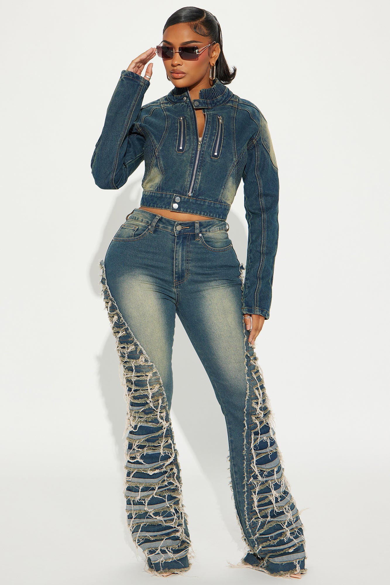 Feeling Brand New Tinted Flare Jeans - Medium Wash - Image 5