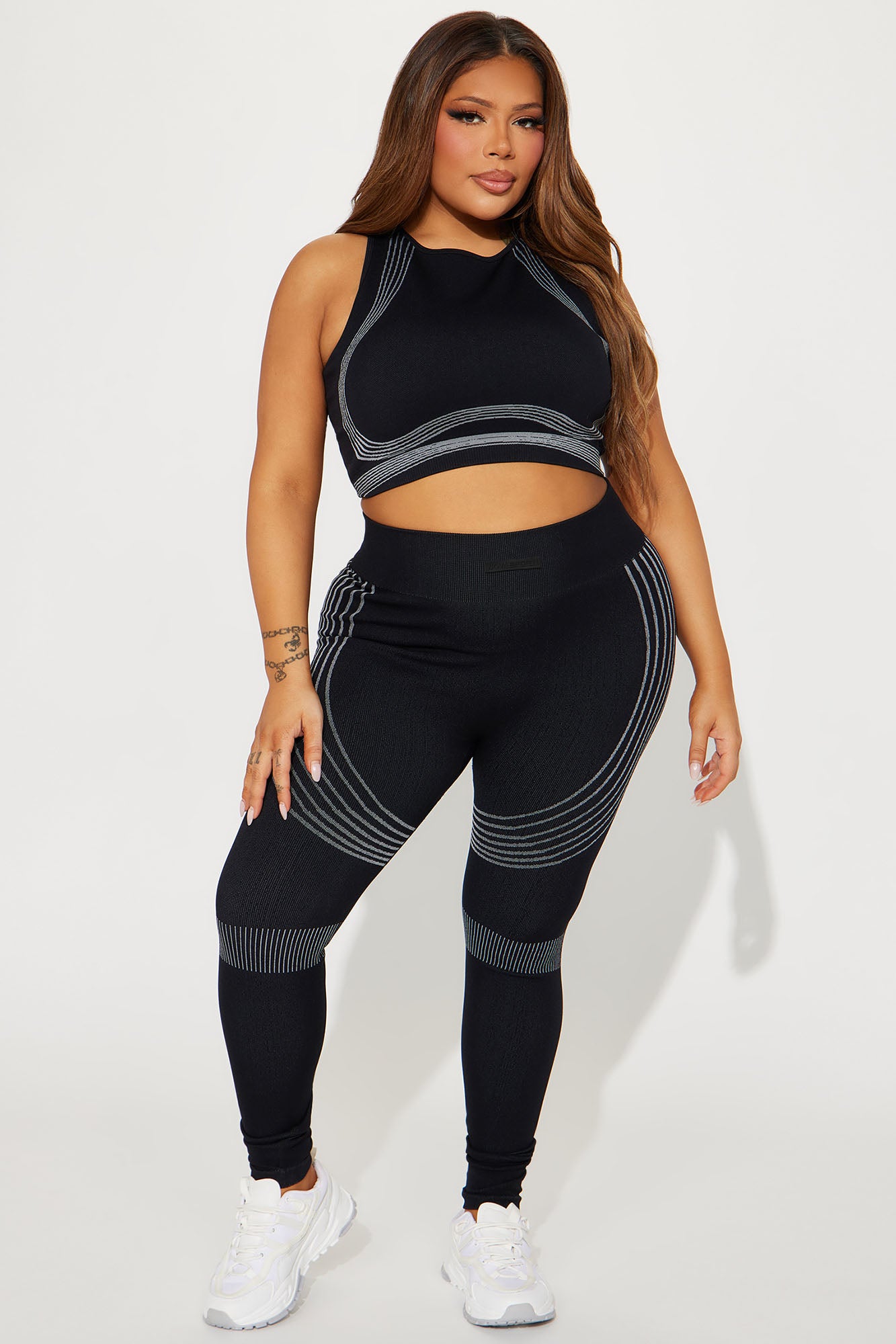 Speed Flex Seamless Shaping Sports Bra - Black - Image 5