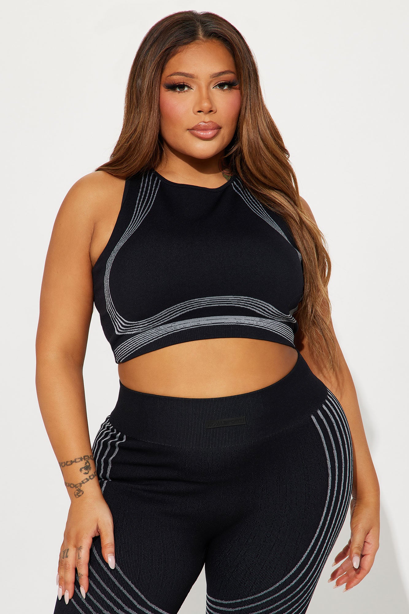 Speed Flex Seamless Shaping Sports Bra - Black - Image 4