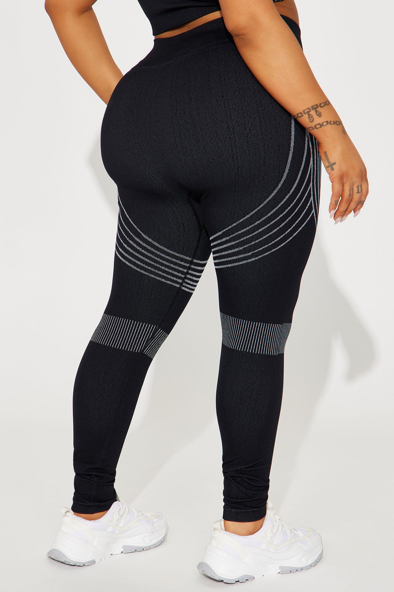 Speed Flex Seamless Shaping Active Legging - Black - Image 7