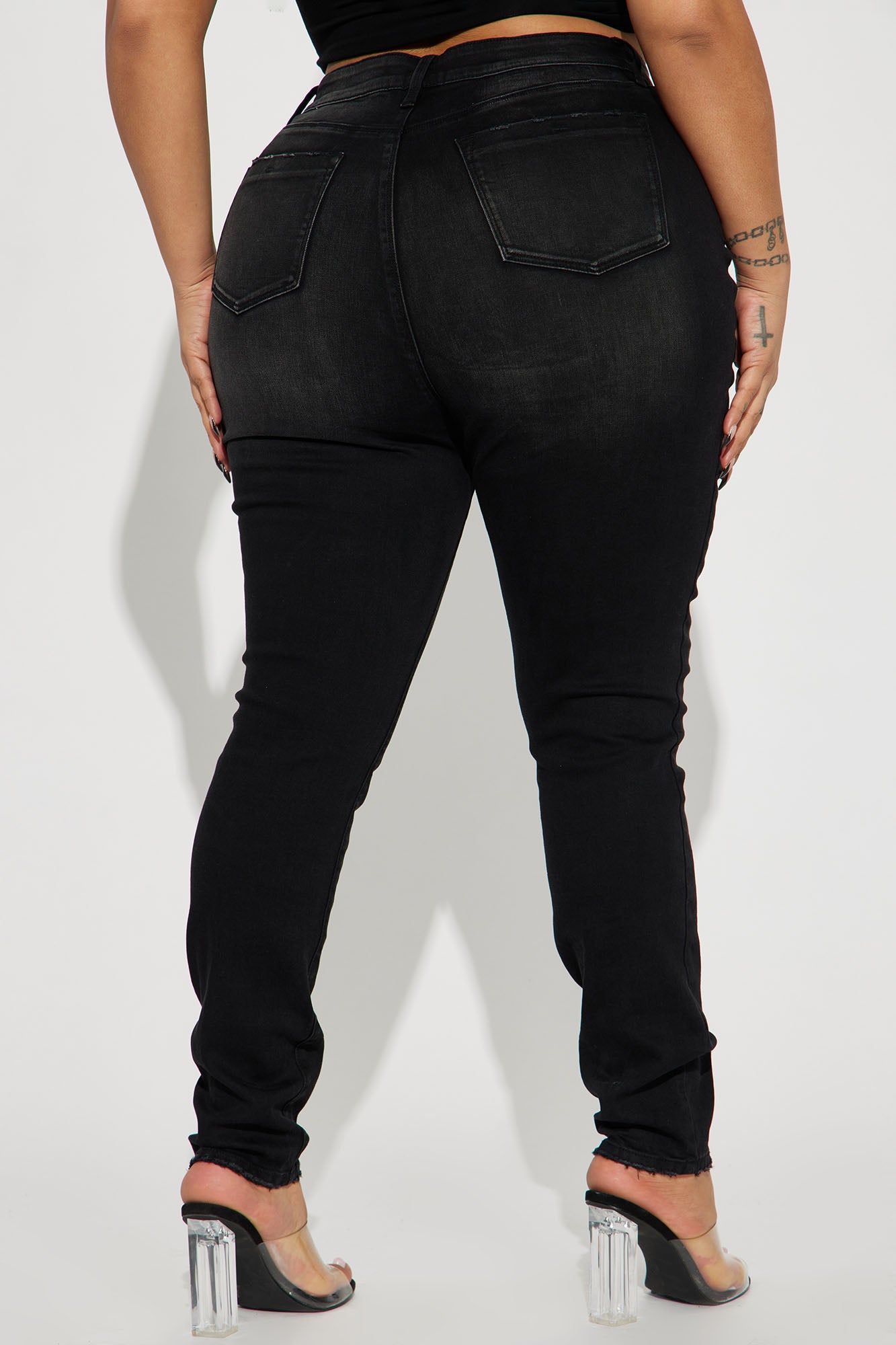 On The List Deluxe Stretch Skinny Jean - Black - Image 6