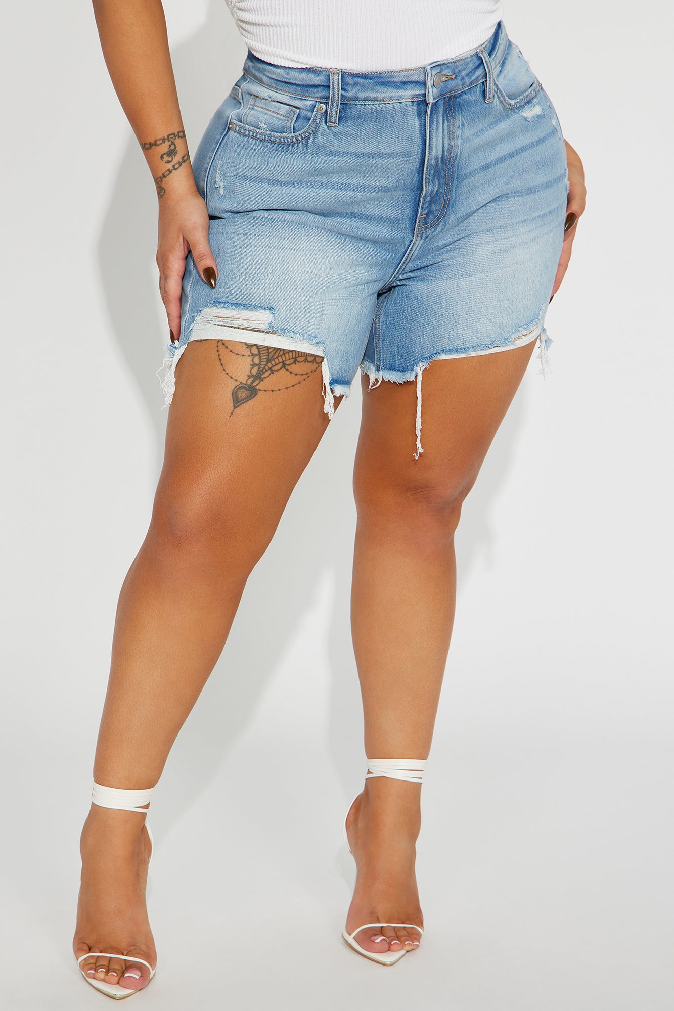 Hallie Hybrid Ripped Denim Shorts - Light Wash - Image 4