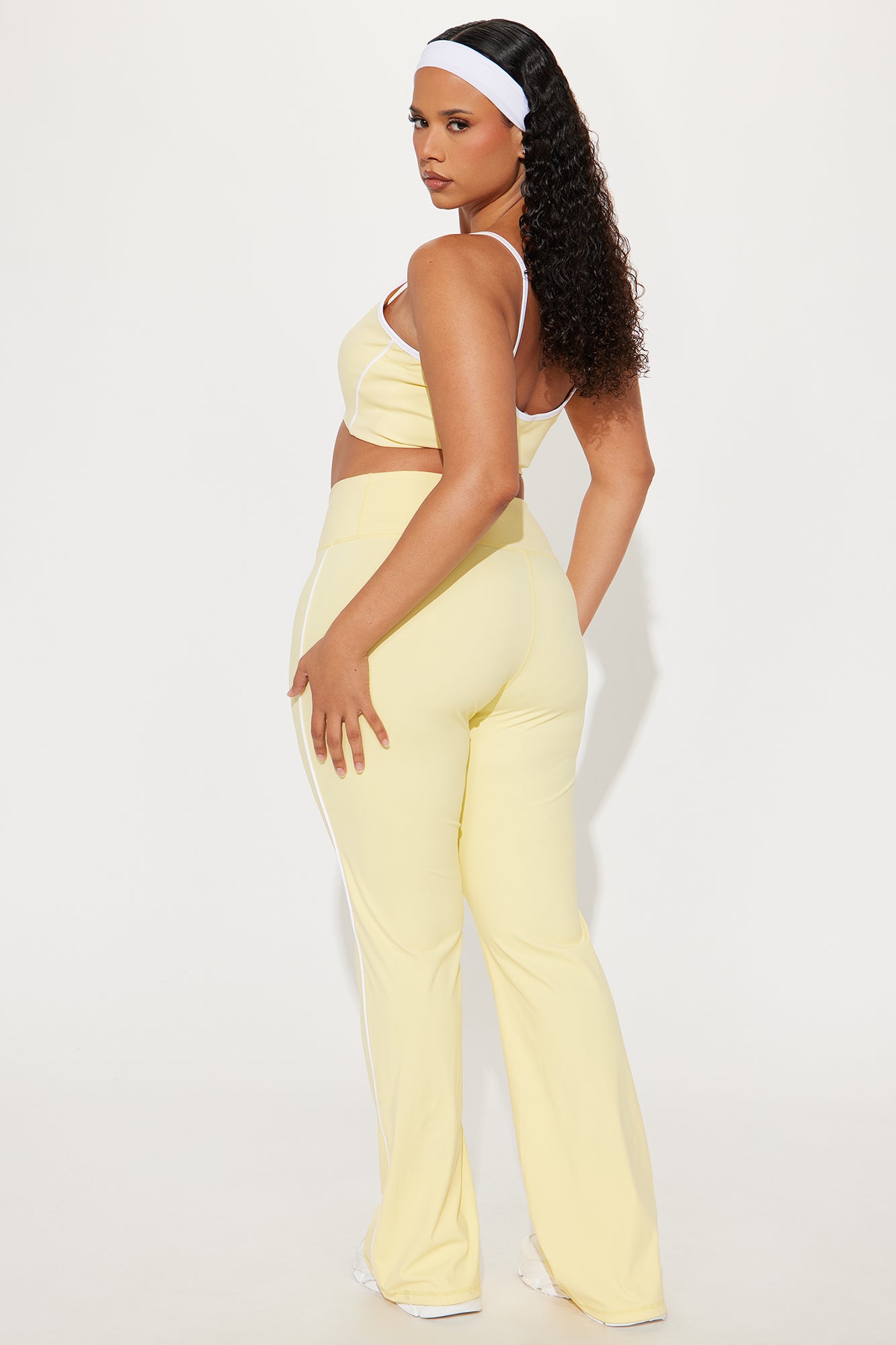 Run The Court Active Set - Butter Yellow - Image 7