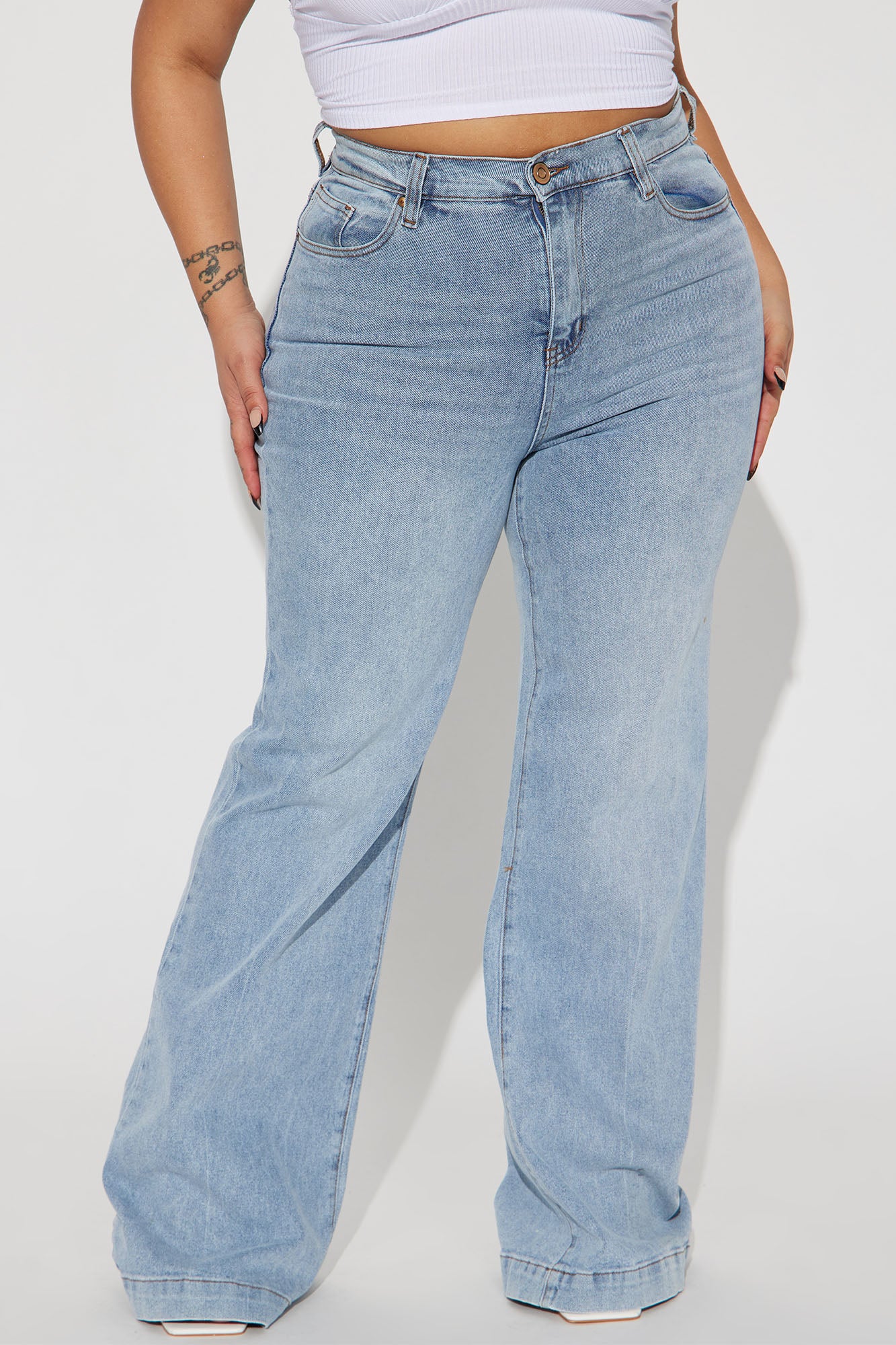 Bridge The Distance Wide Leg Jeans - Medium Blue Wash - Image 6