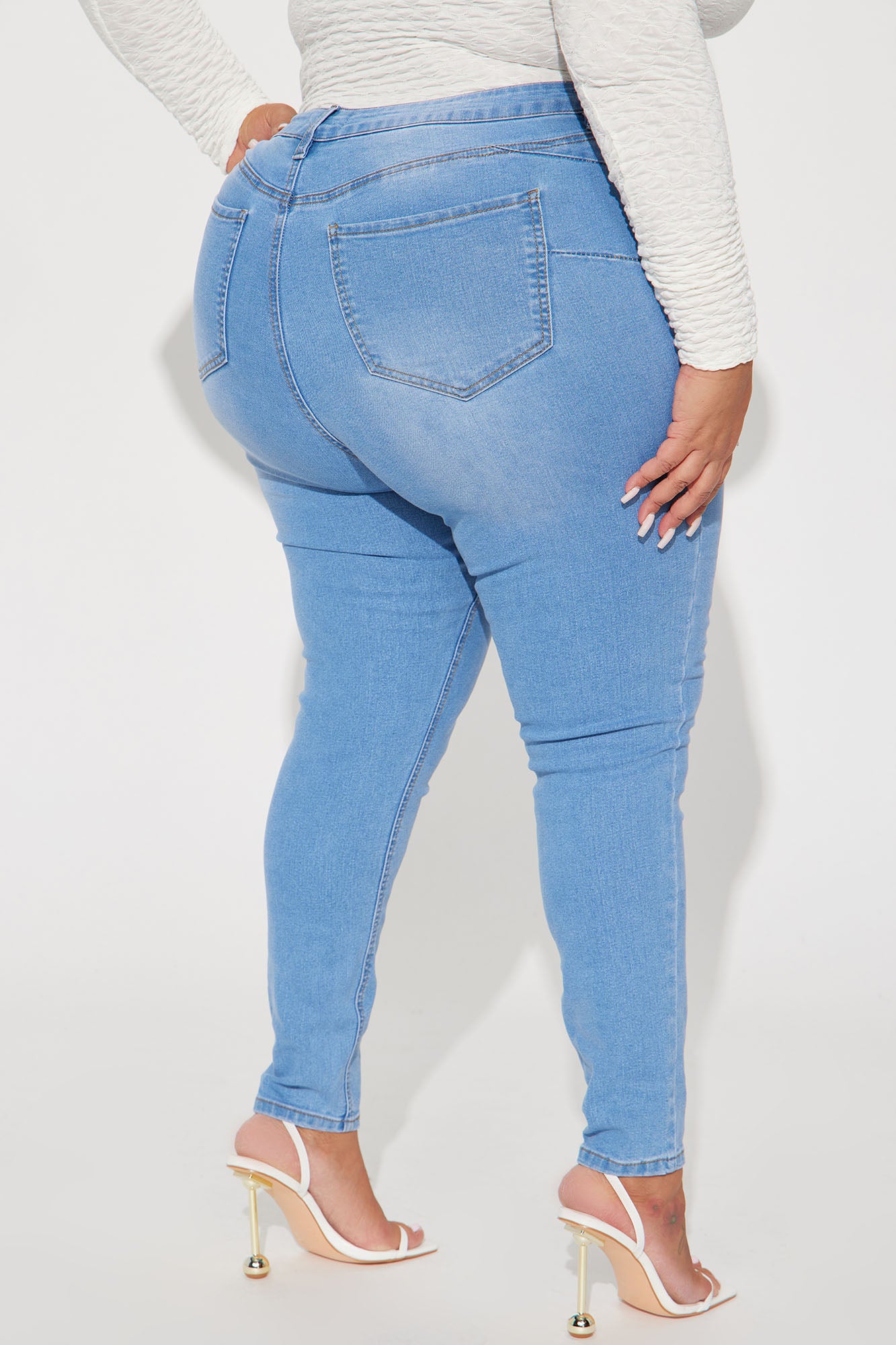 Vibe Check Curvy Stretch Skinny Jeans - Light Wash - Image 6