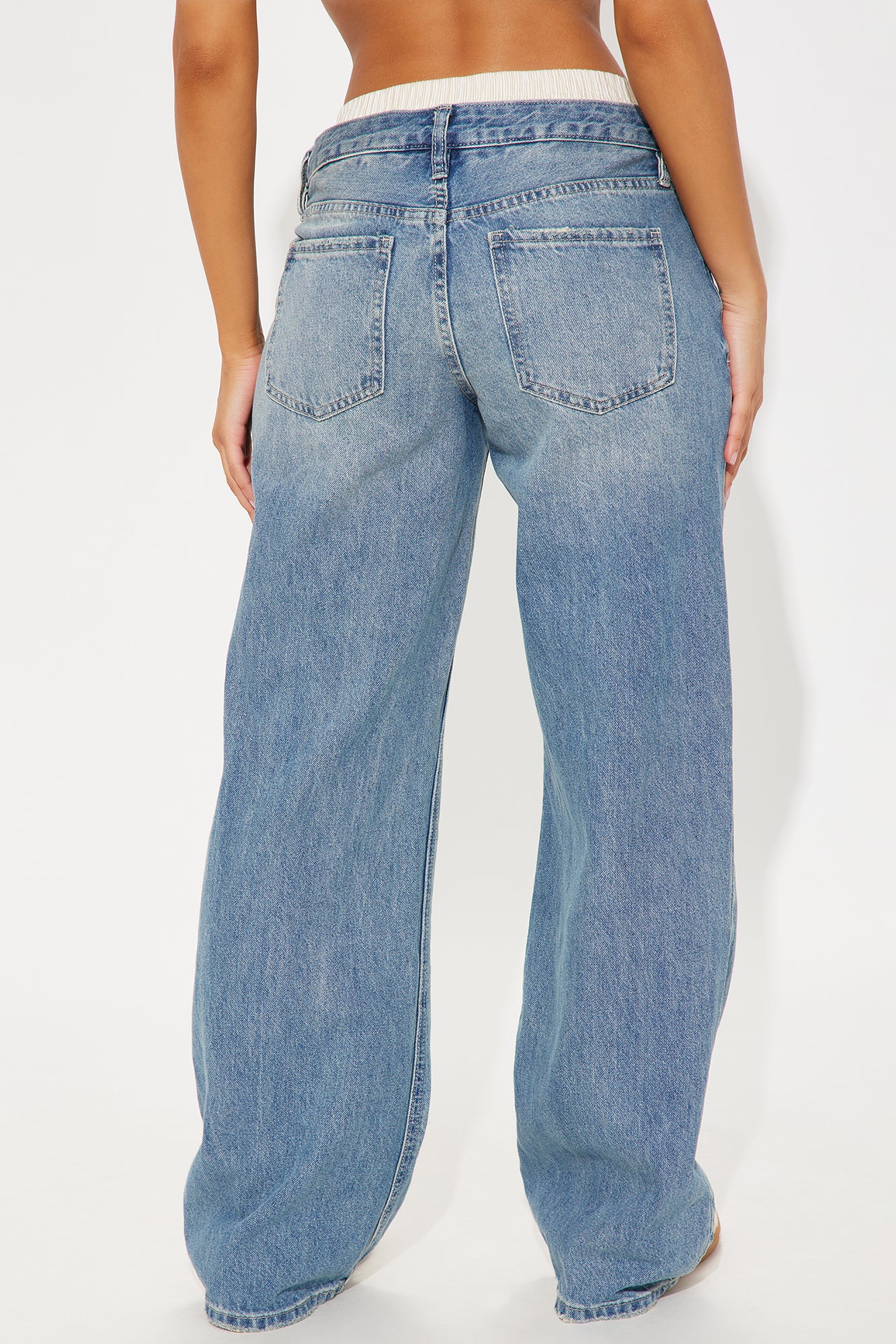Gia Boxer Loose Denim Straight Leg Jeans - Light Wash - Image 4