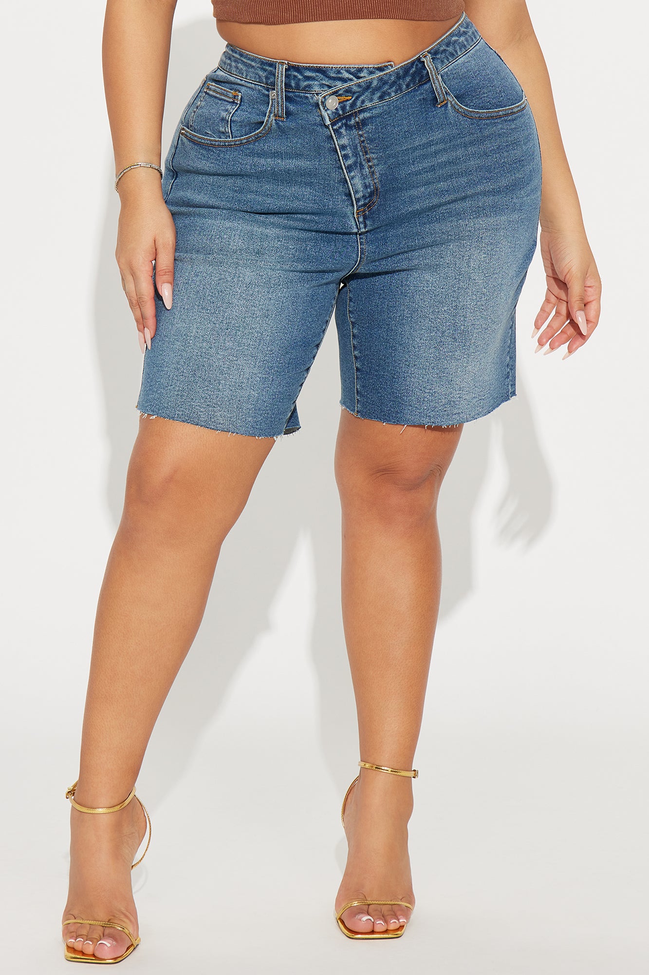 Lydie Crossover Bermuda Shorts - Dark Wash - Image 5