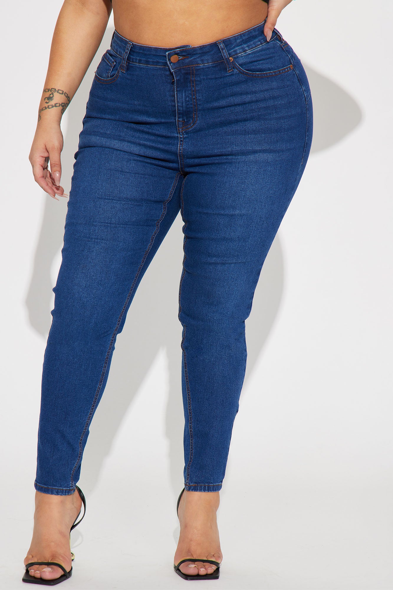 Vibe Check Curvy Stretch Skinny Jeans - Dark Wash - Image 5