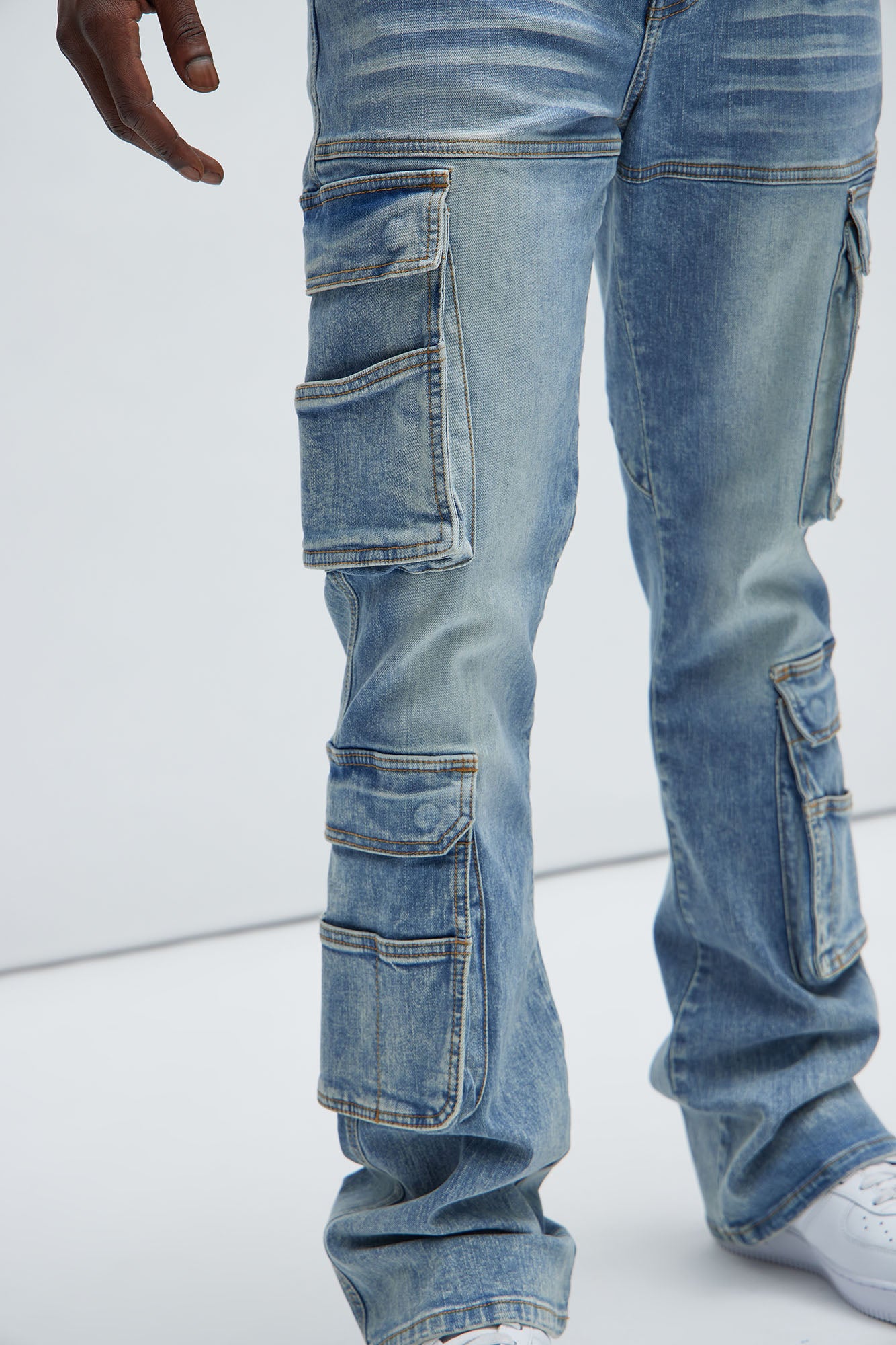 Romance Slim Stacked Flare Jeans - Light Blue Wash - Image 3