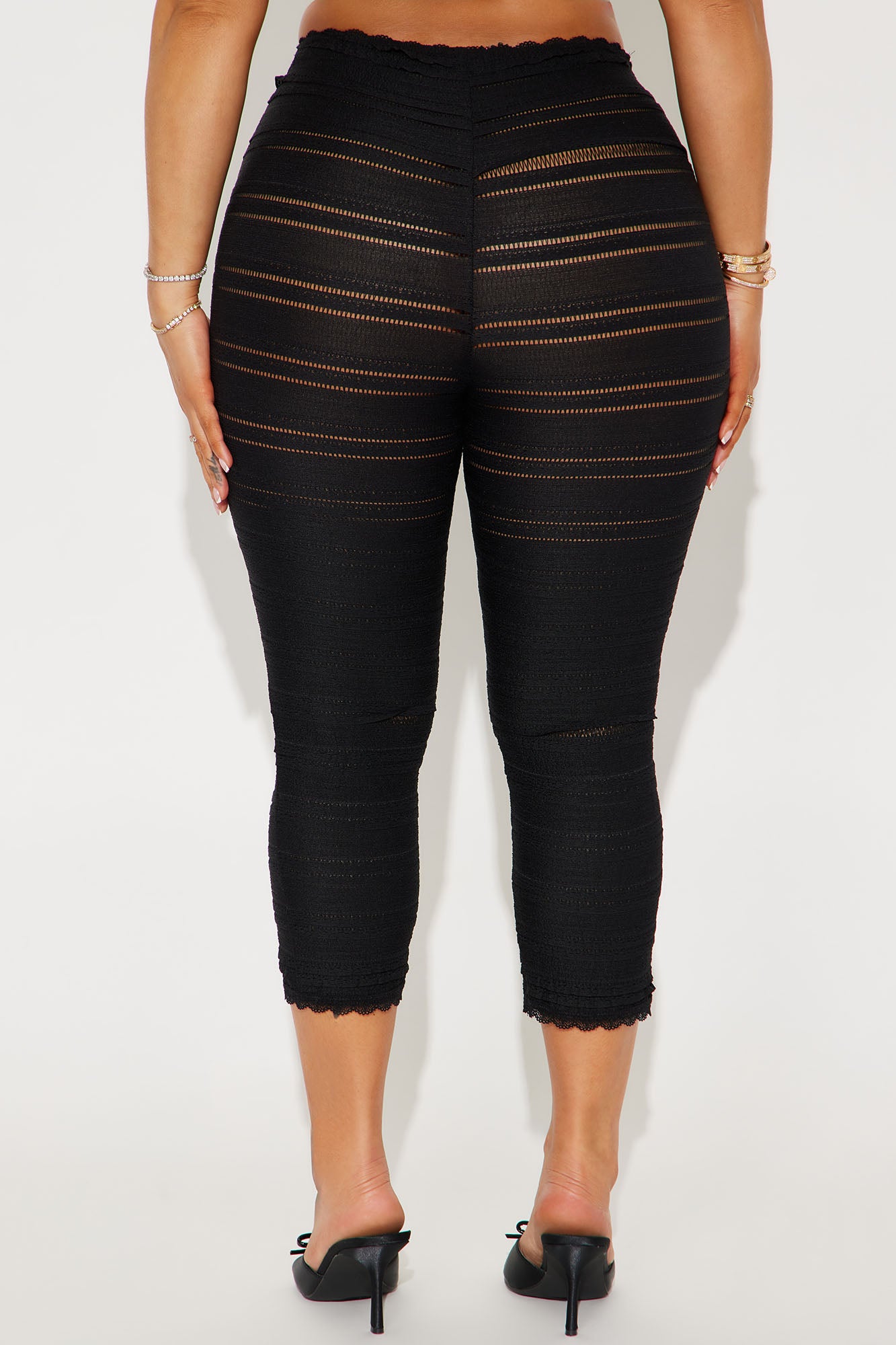 Alice Ruffled Capri Legging - Black - Image 3