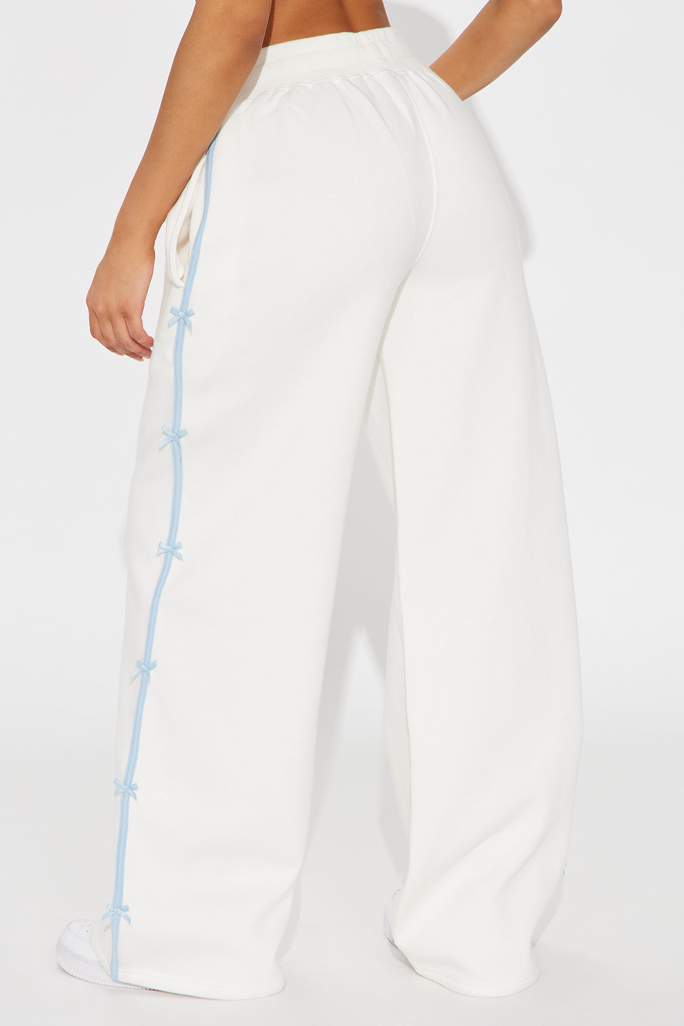Sara Wide Leg Striped Fleece Pant - White - Image 4