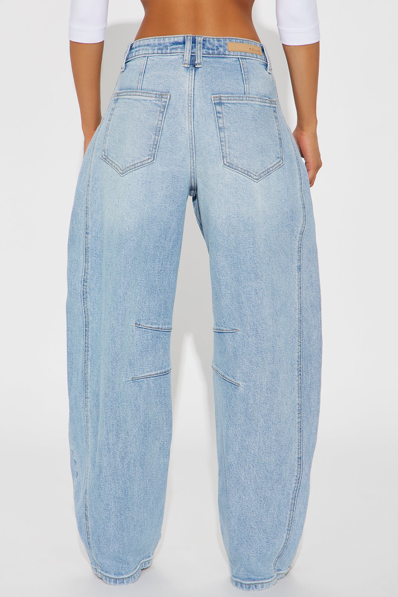 Passoni Barrel Leg Jeans - Light Wash - Image 3