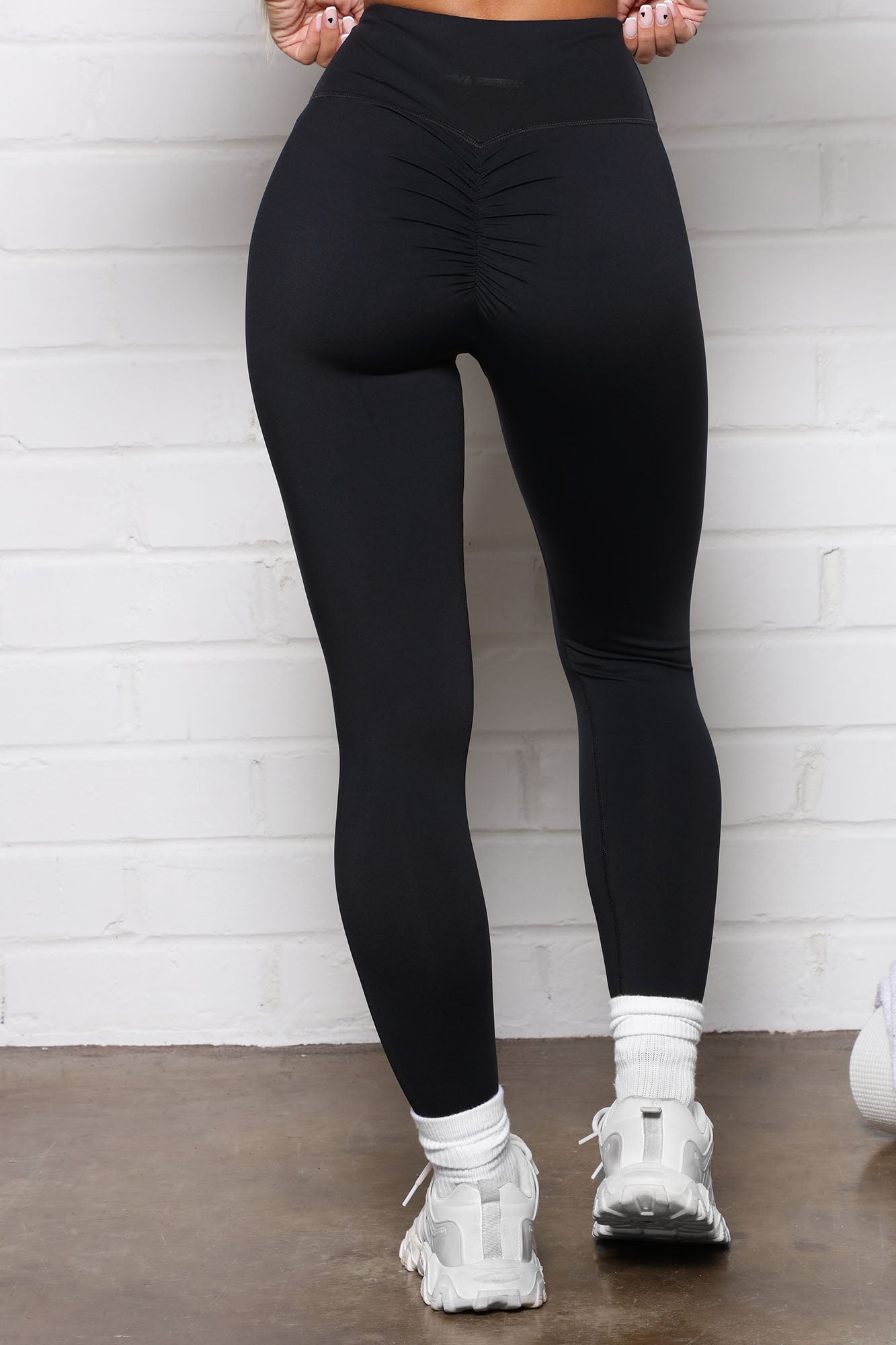 Crunch Time Active Scrunch Butt Leggings In Sculpt Tech - Black - Image 6