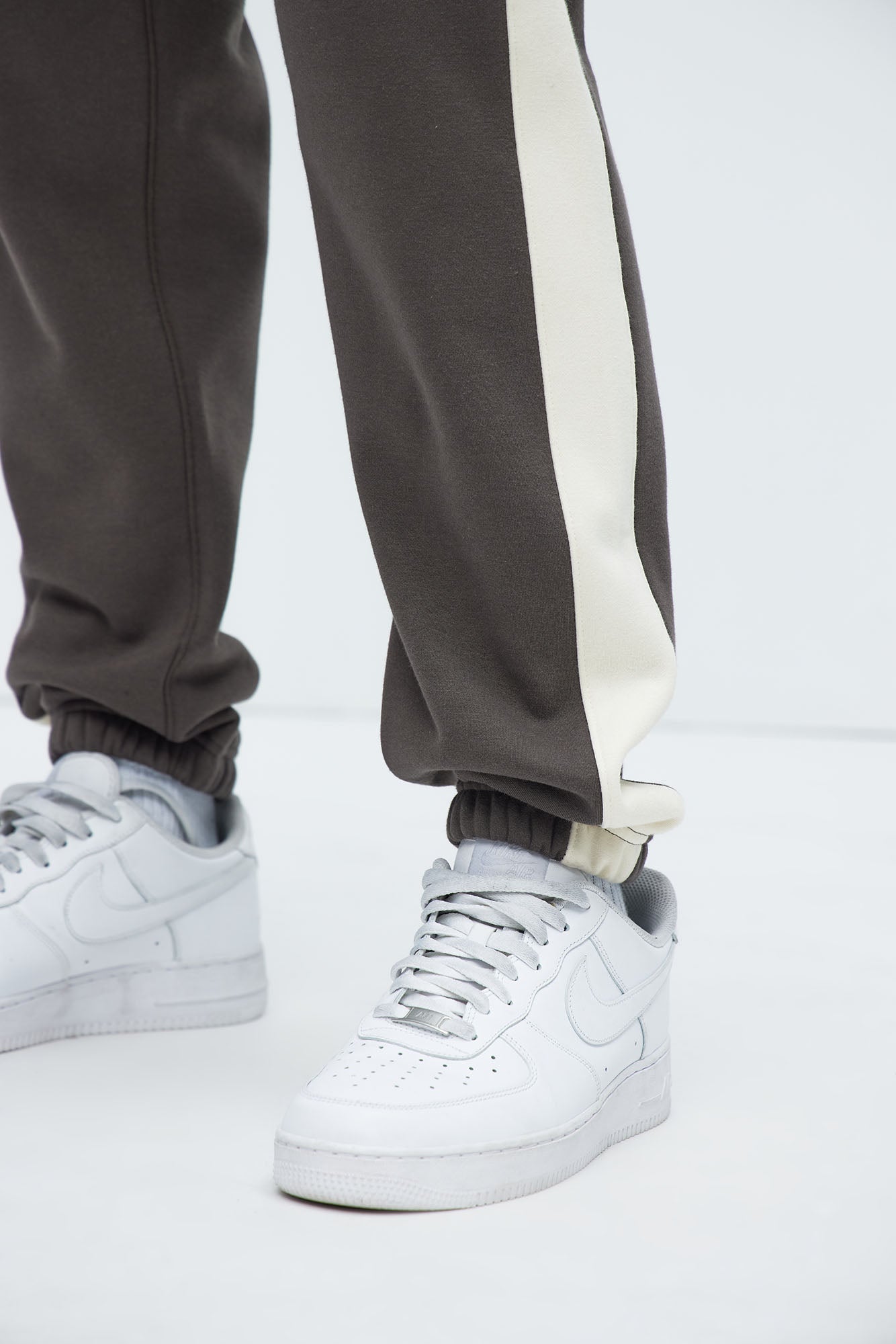 Tyson Heavyweight Striped Jogger - Olive - Image 5