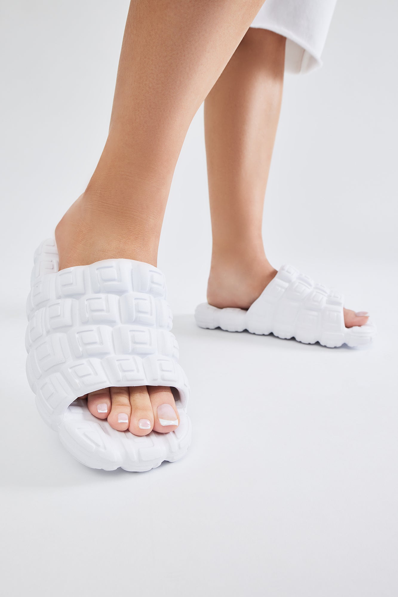 Honest Opinion Casual Slides - White - Image 3