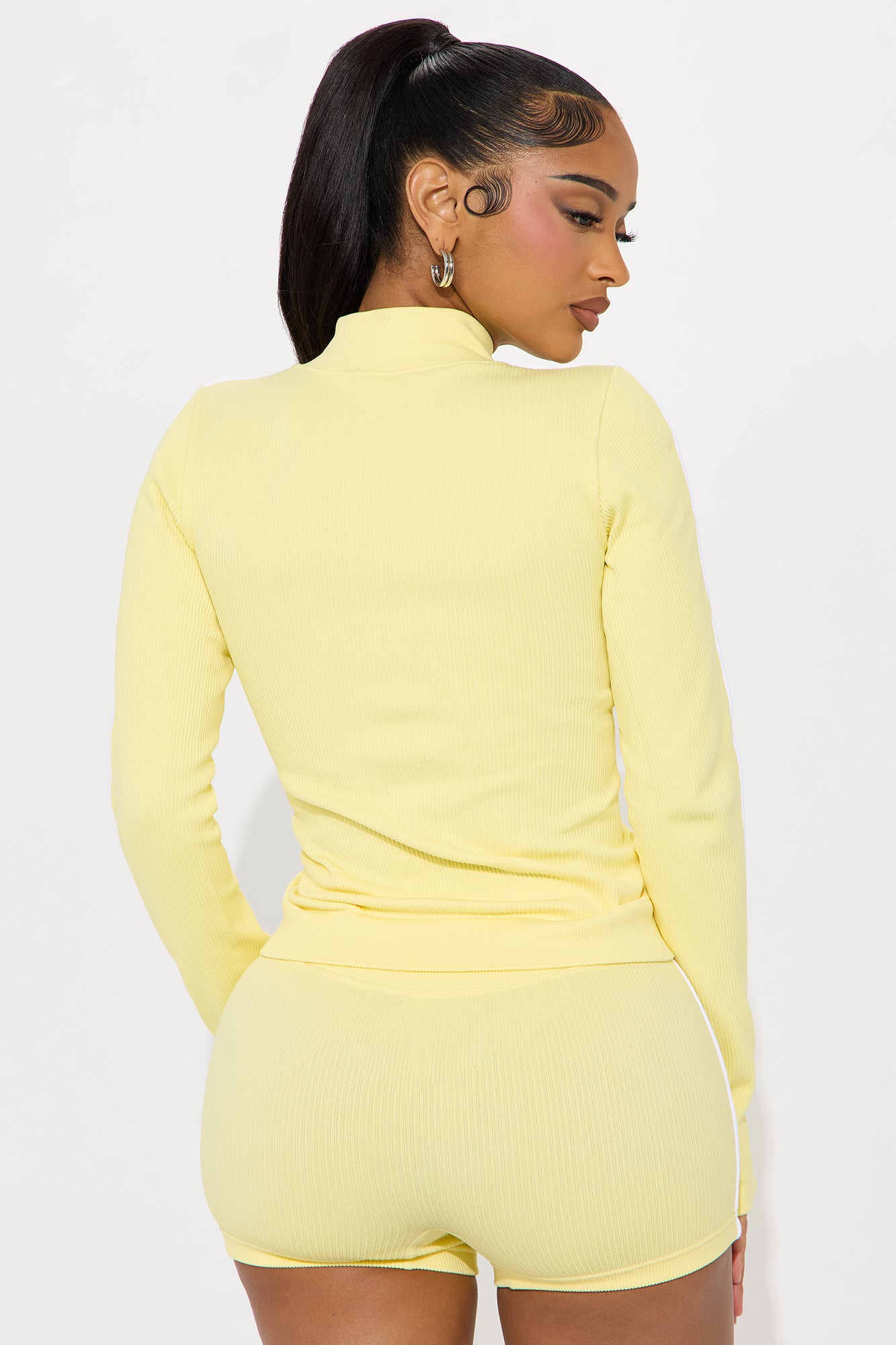 Court Cutie Effortless Seamless Active Jacket - Butter Yellow - Image 4