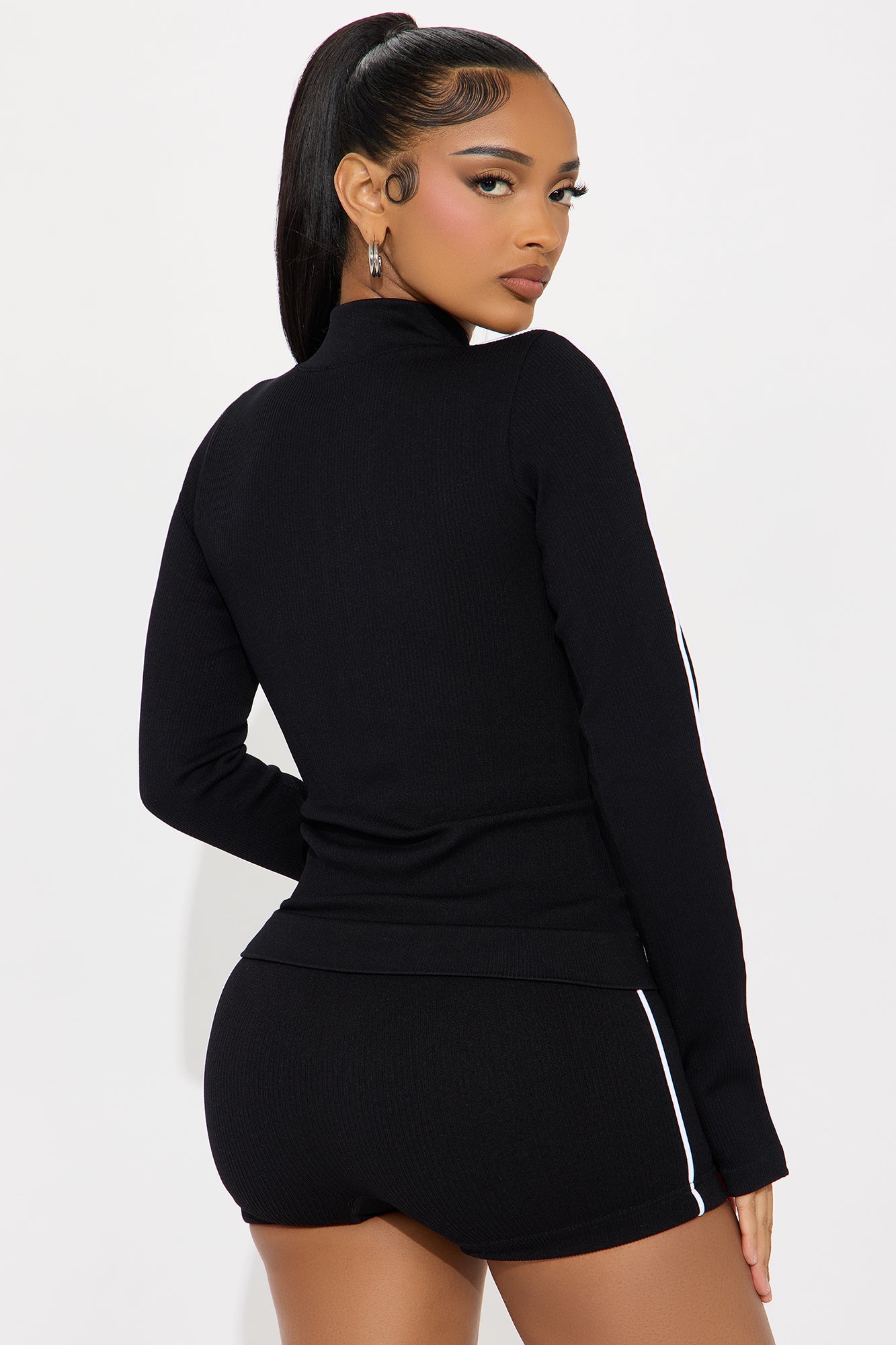 Court Cutie Effortless Seamless Active Jacket - Black - Image 4