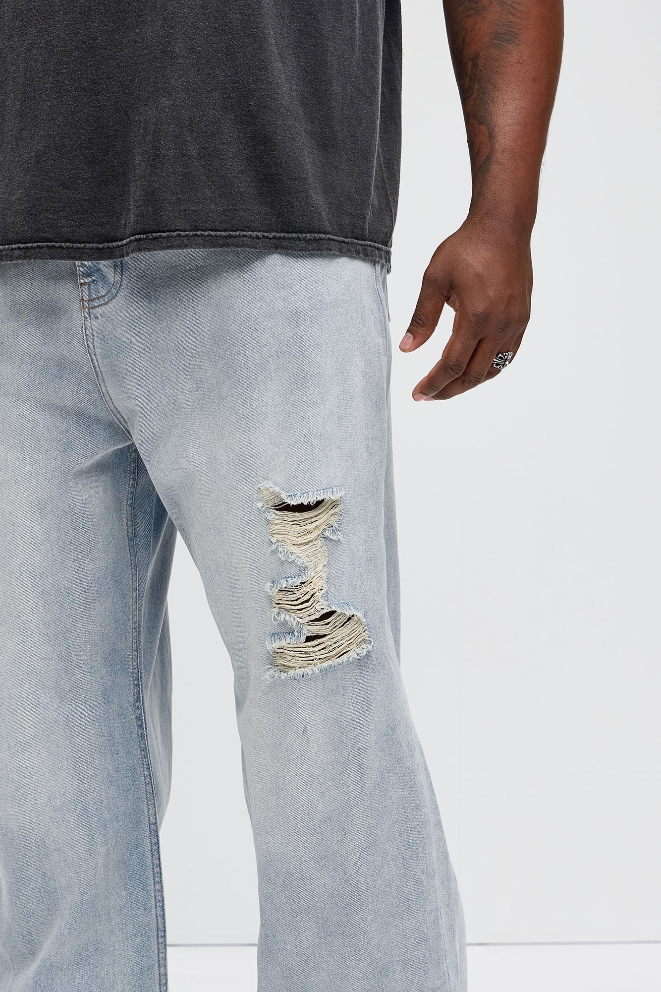 Zeke Distressed Baggy Jeans - Light Wash - Image 8