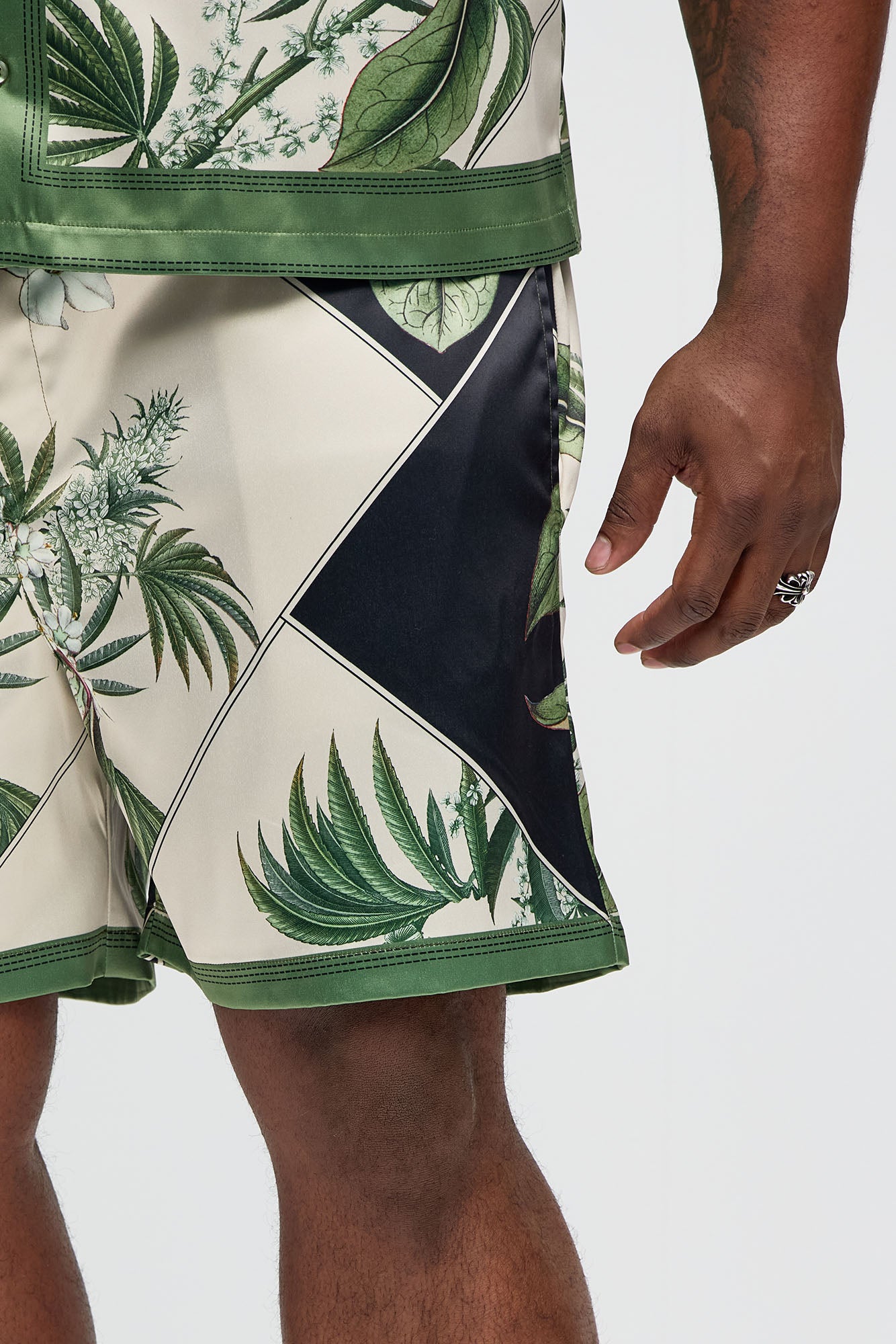 Agrarian Printed Short - Green/combo - Image 8