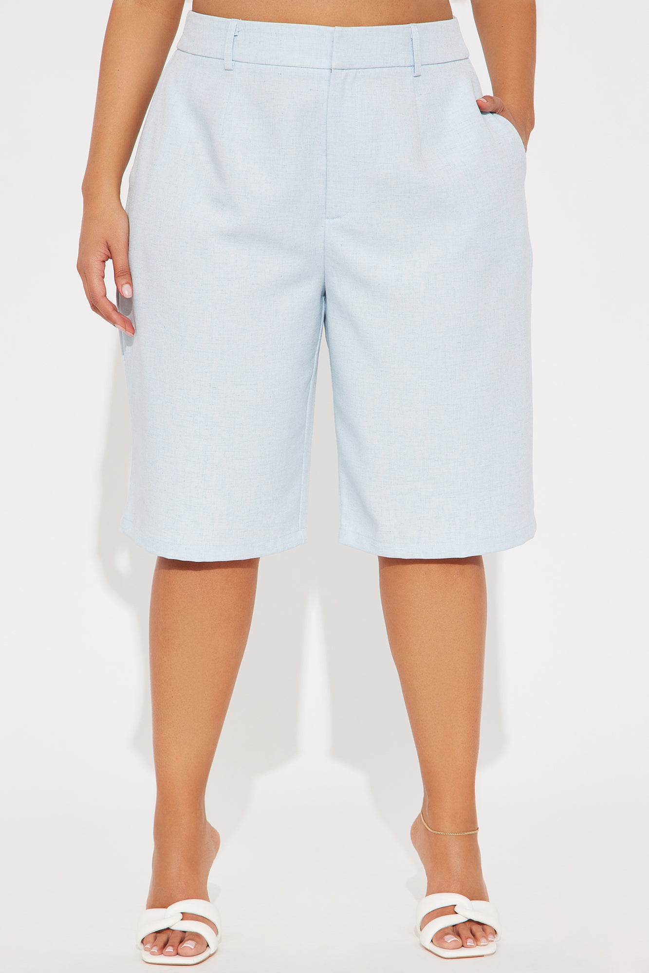 Paloma Linen Bermuda Short - Light Blue - Image 5