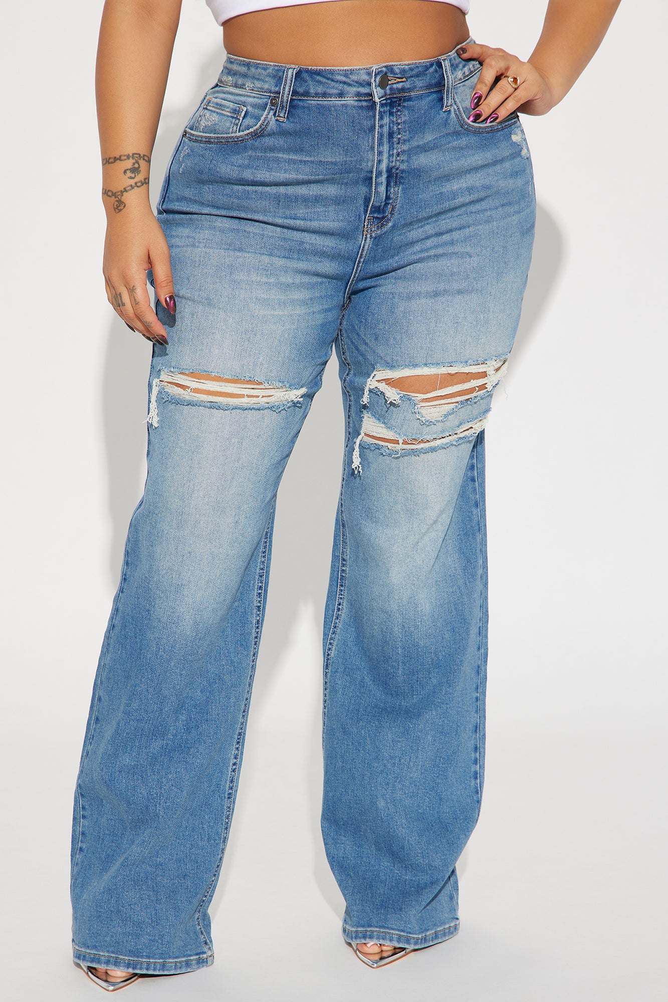 Remi Ripped Stretch Baggy Jeans - Medium Wash - Image 5