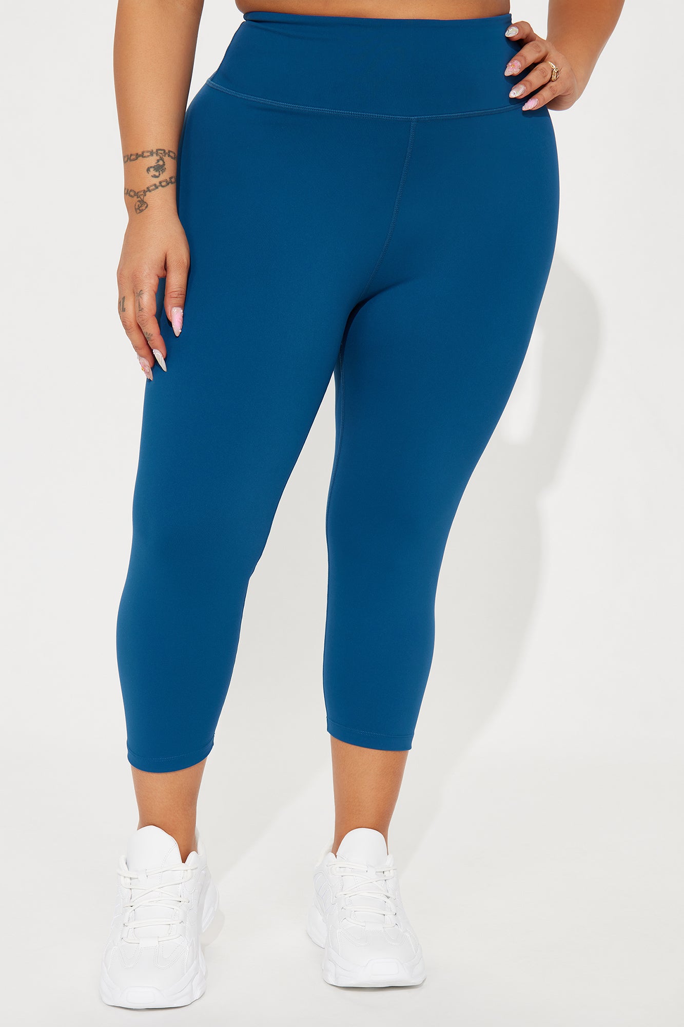 Flexibility Super Soft Capri Active Legging - Navy - Image 6