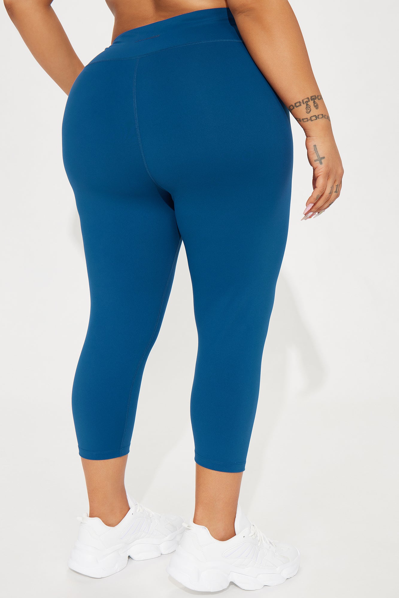 Flexibility Super Soft Capri Active Legging - Navy - Image 7