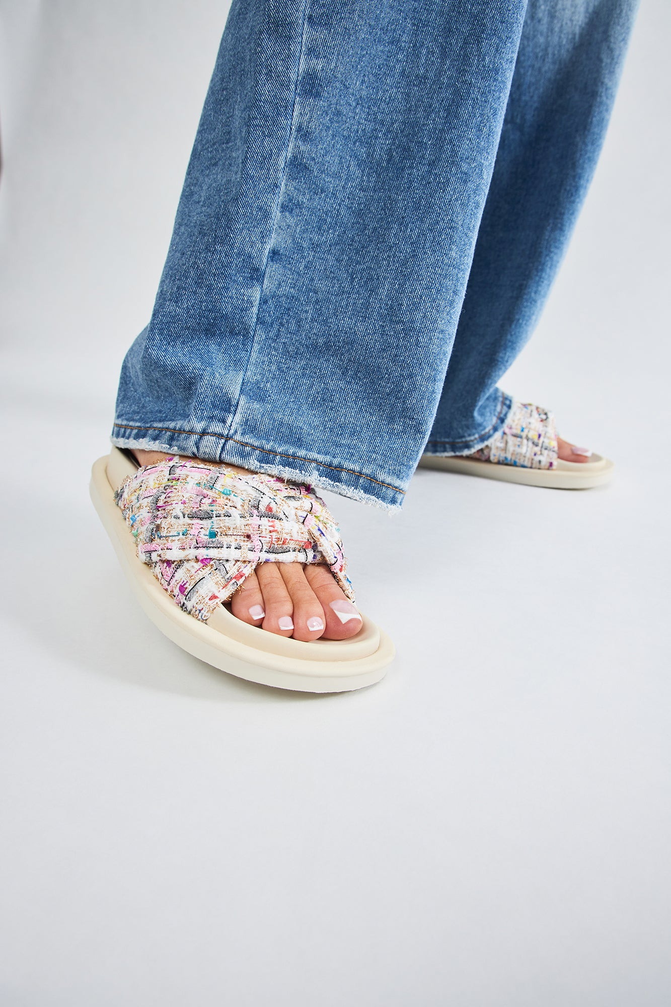 Cassandra Tweed Slides - White - Image 3