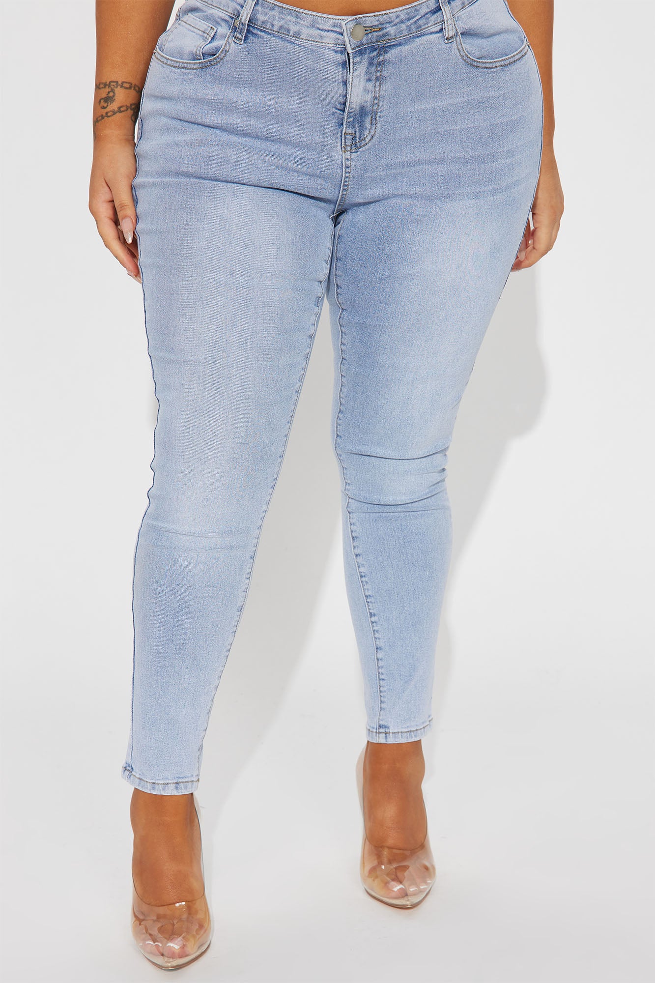 Malia Mid Rise Stretch Skinny Jeans - Light Wash - Image 5