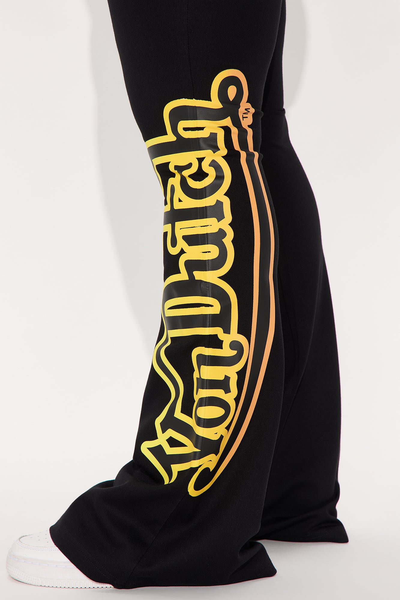 Von Dutch Fiery Heart Flared Pant - Black - Image 4