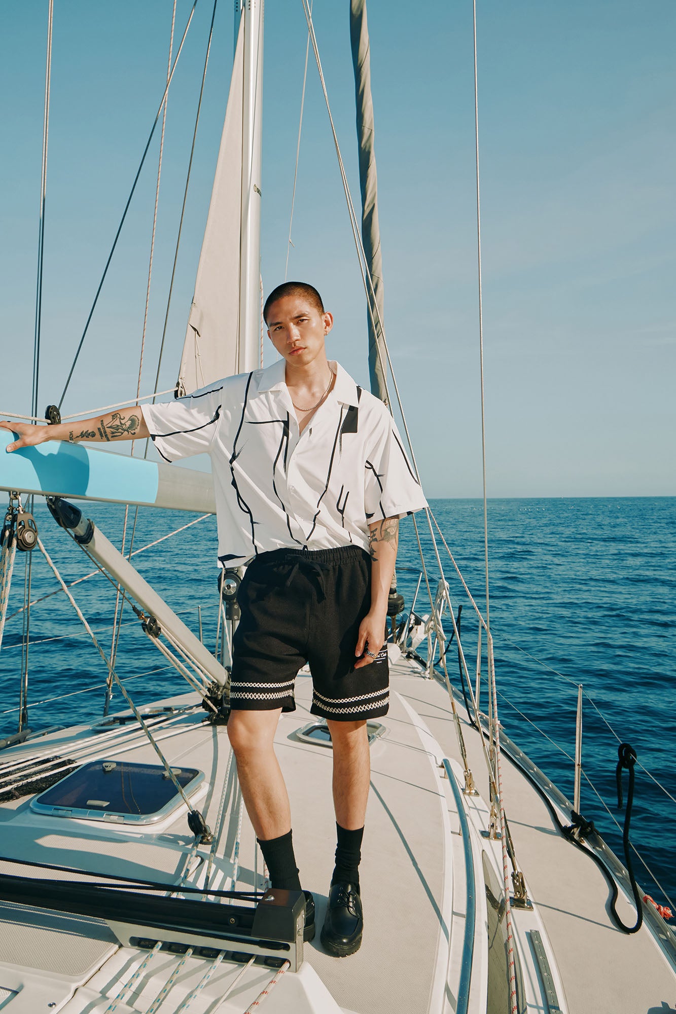 Mosiac Cropped Button Up Shirt - White/Black - Image 4