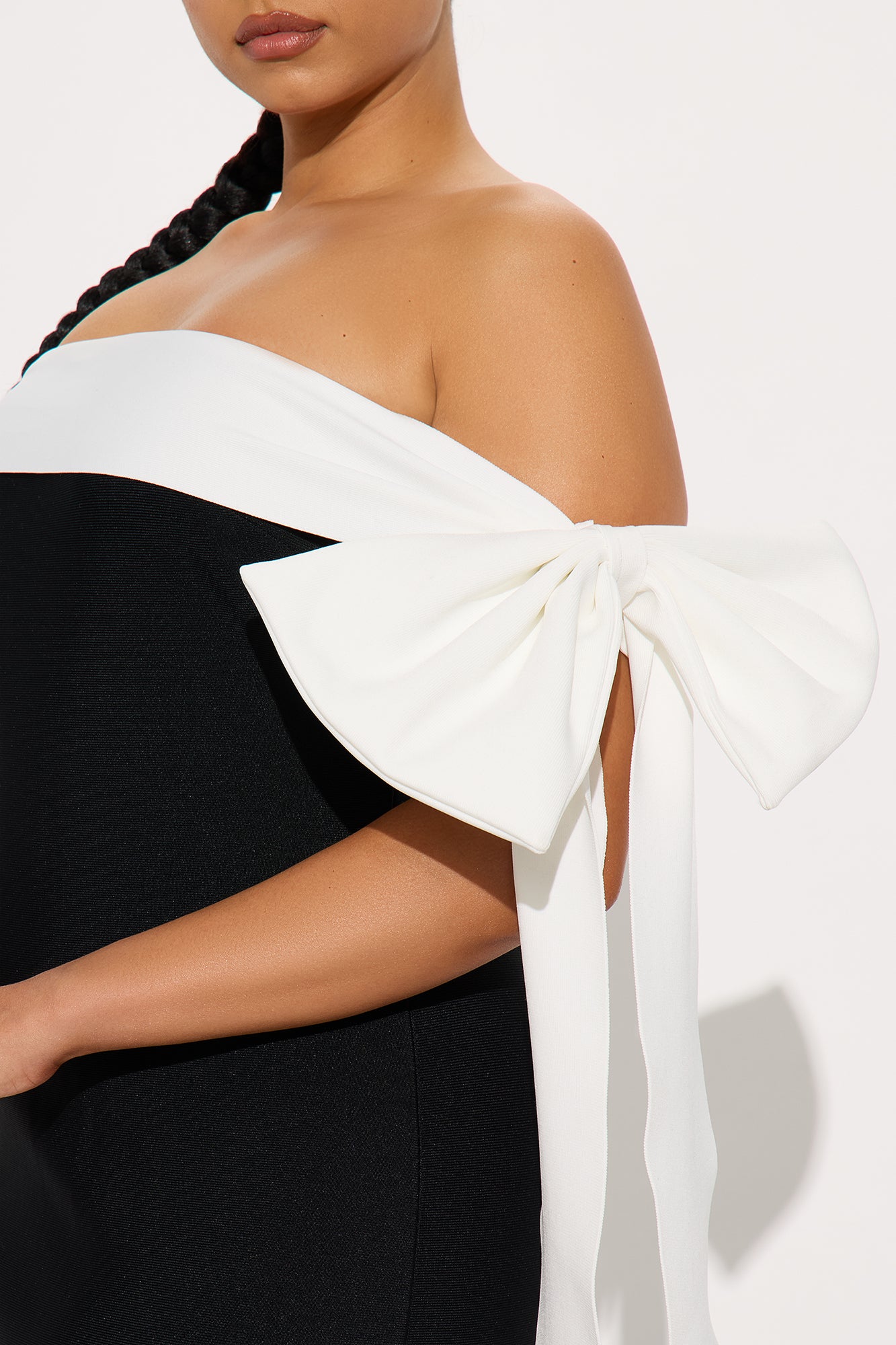 Isabella Bandage Maxi Dress - Black/White - Image 6