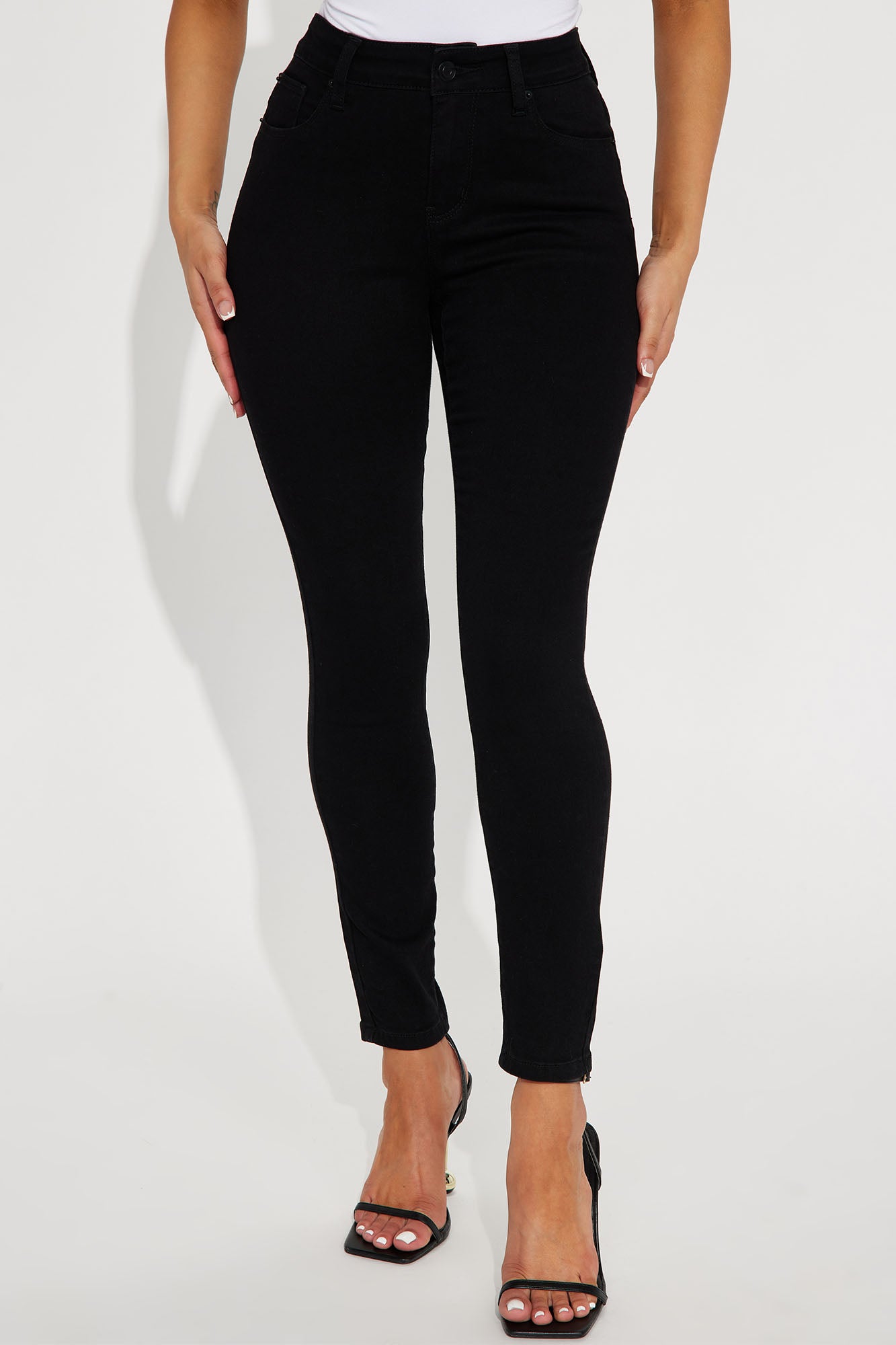 Can't Believe It! Booty Shaping Skinny Jeans - Black - Image 3