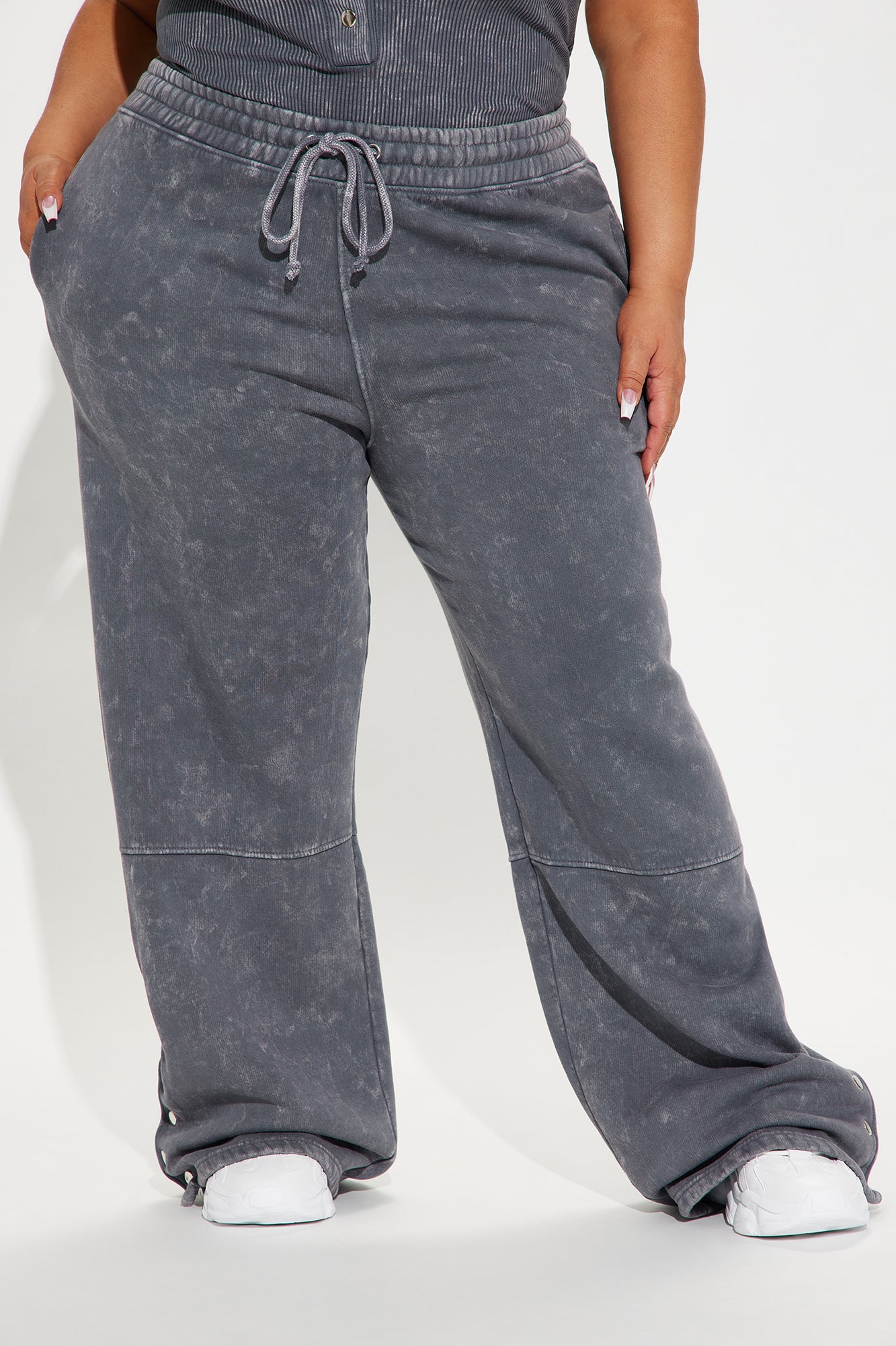 New York Washed Sweatpant - Charcoal - Image 6