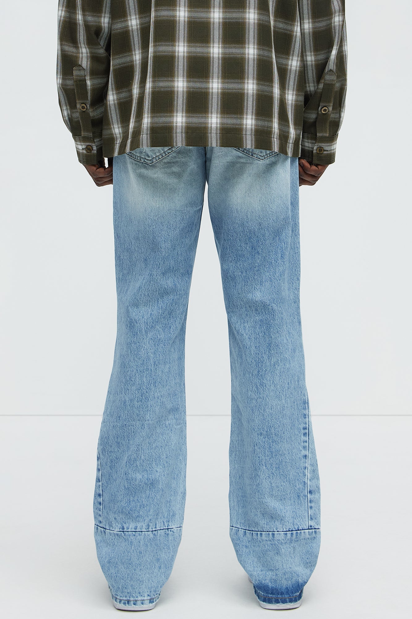 Might Go Ripped Stacked Slim Flare Jeans - Light Wash - Image 4