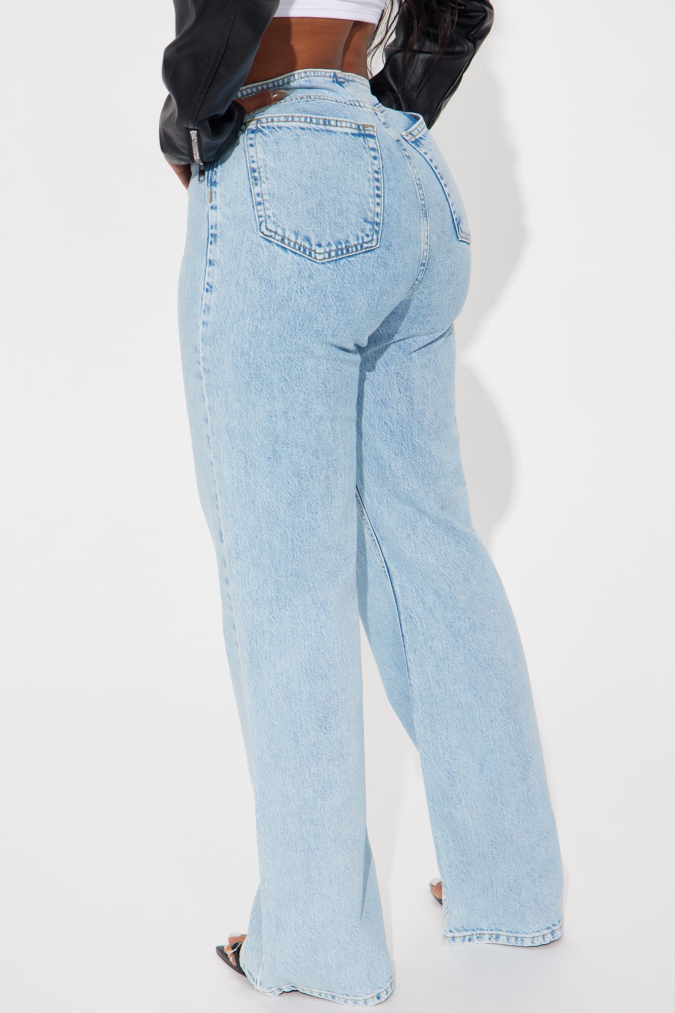 Alysia Baggy Flare Jeans - Light Wash - Image 3