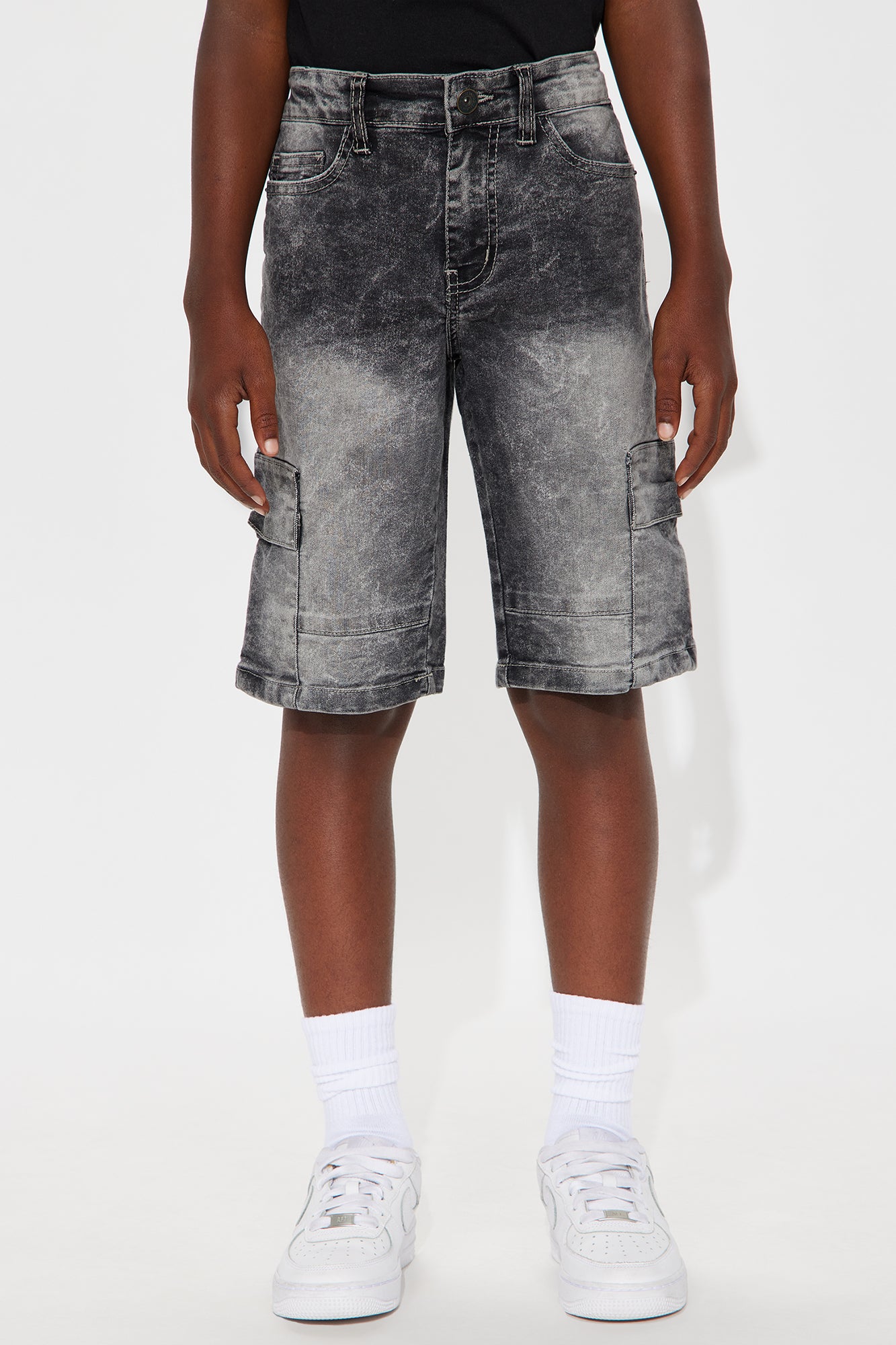 Mini On That Vibe Cargo Denim Shorts - Black Wash - Image 3