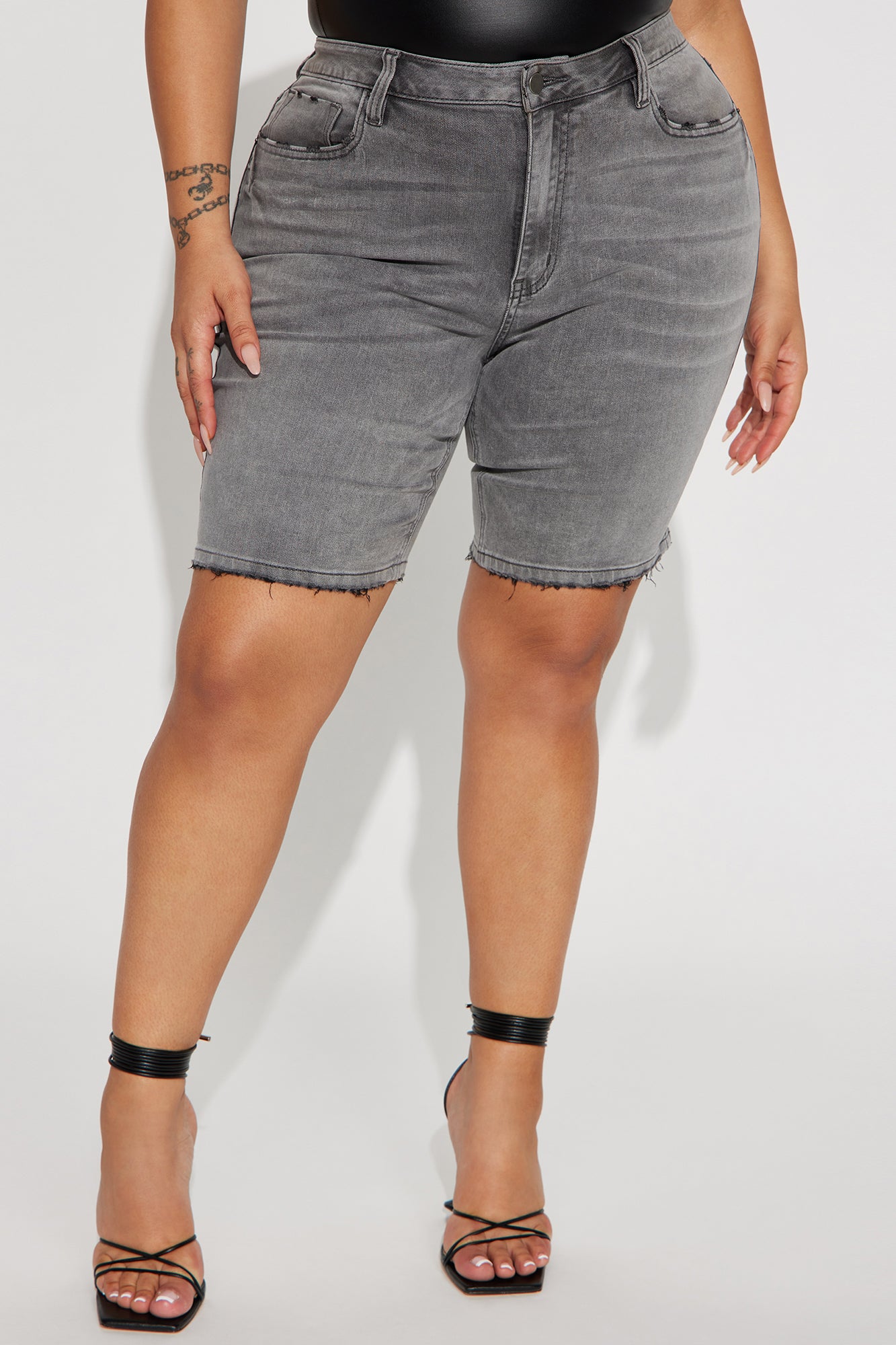 On The List Deluxe Stretch Bermuda Shorts - Grey - Image 5