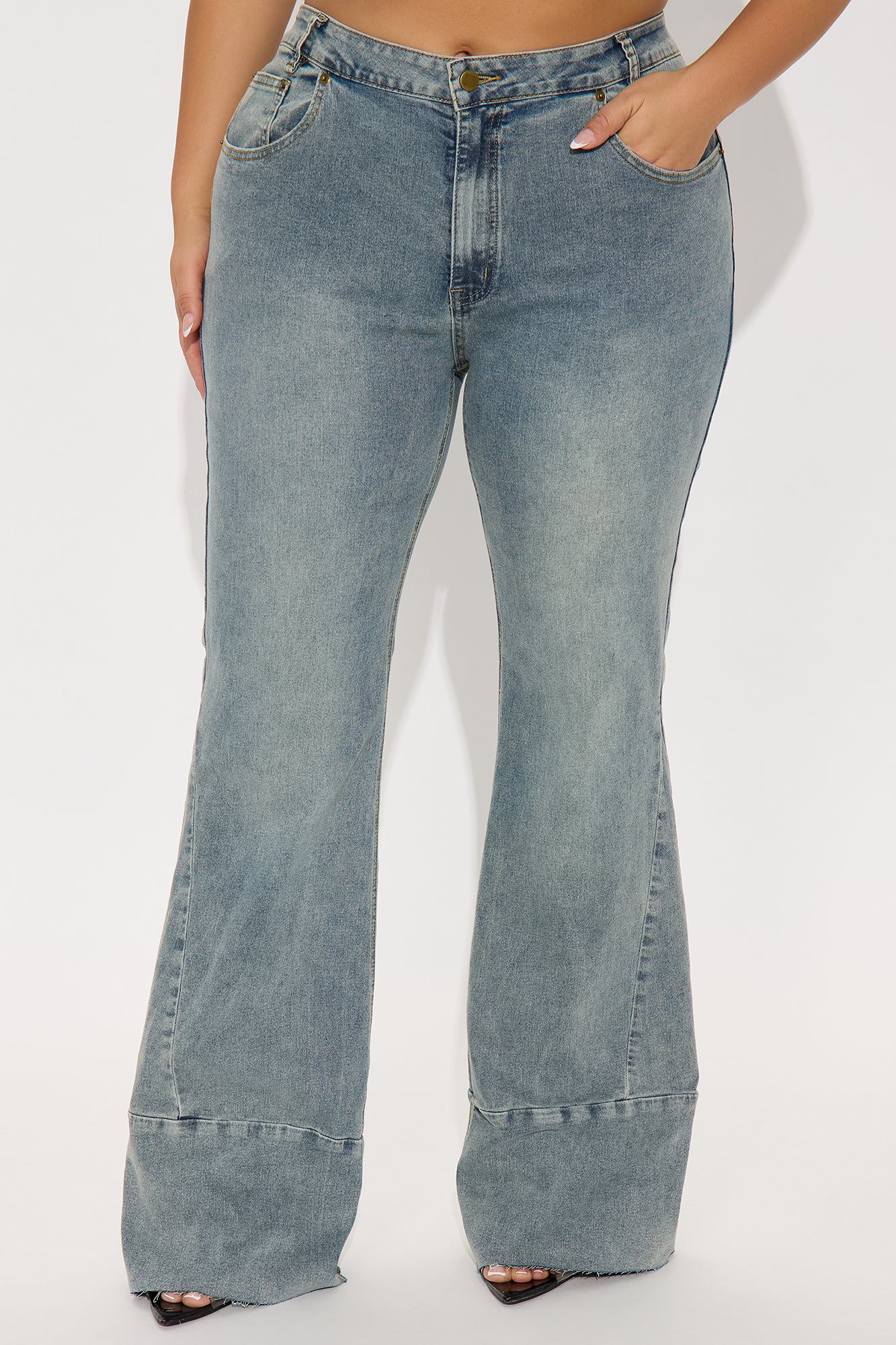 Feel The Beat Low Rise Flare Jeans - Vintage Wash - Image 5