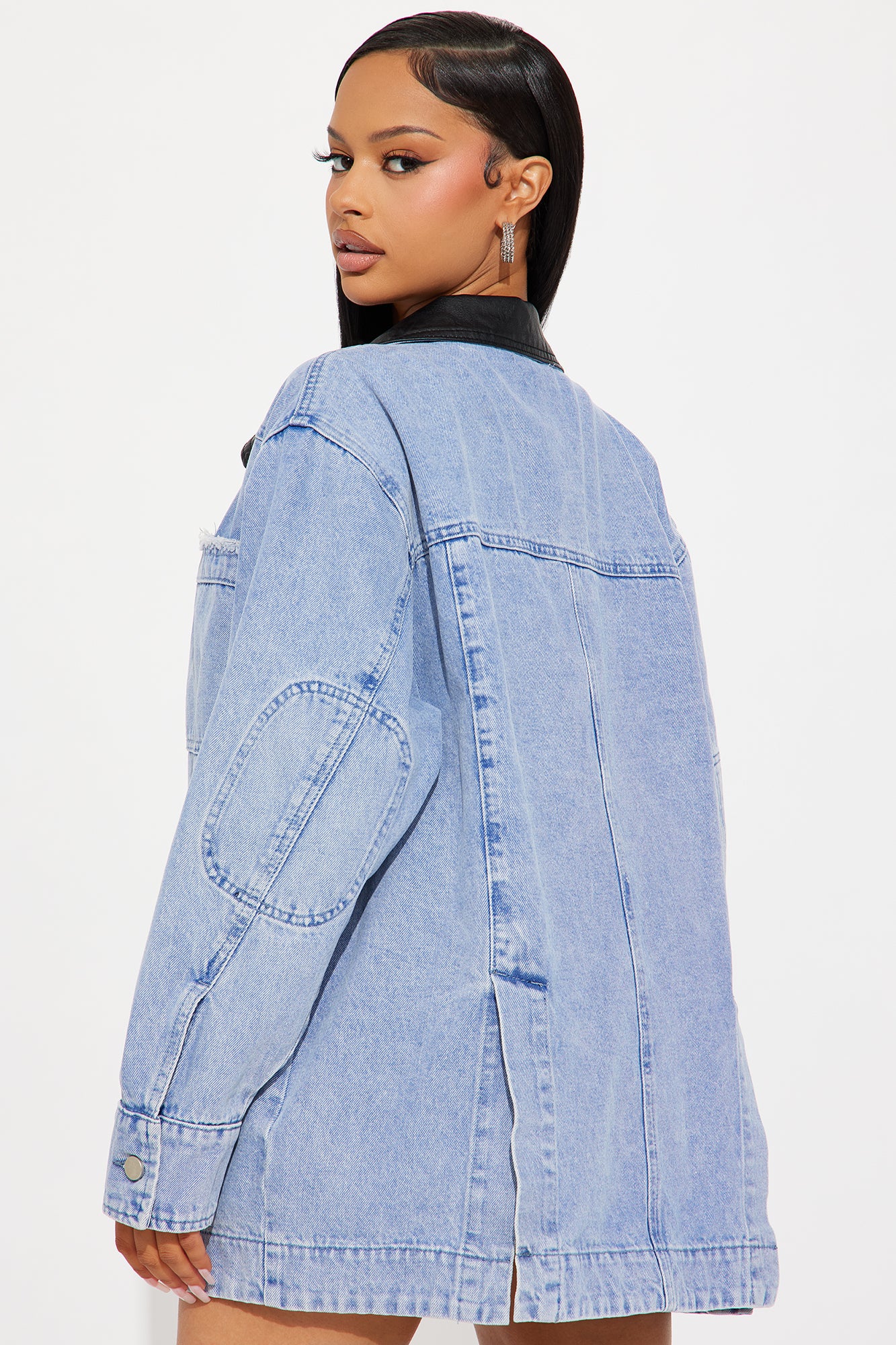 Bare Minimum Oversized Denim Barn Jacket - Medium Wash - Image 4