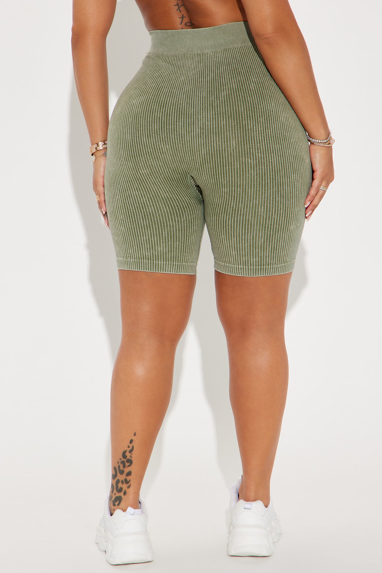 Mia Ribbed Seamless Biker Short - Olive - Image 3