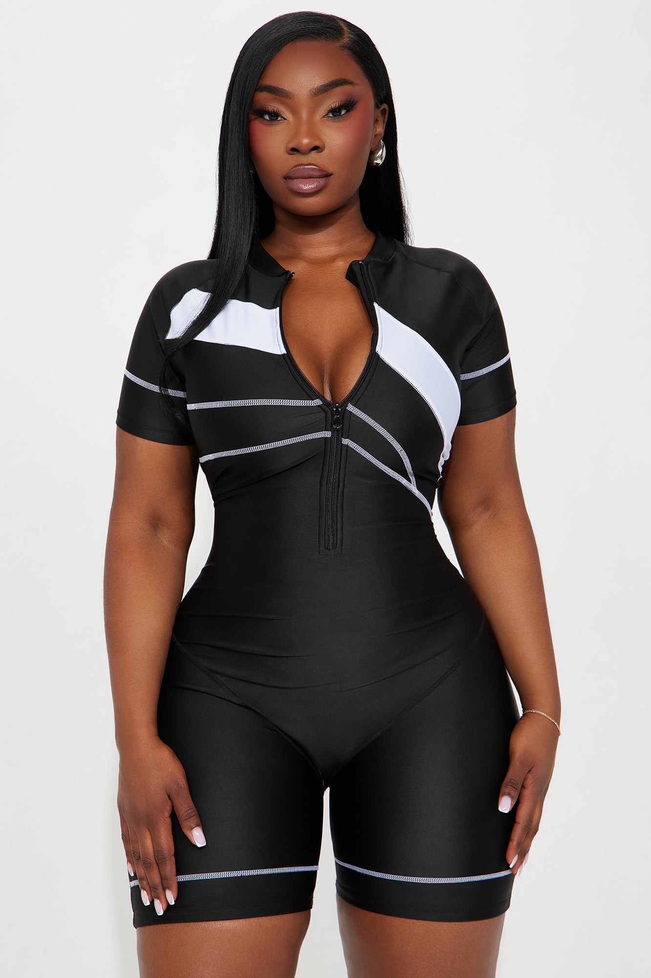Molly Short Sleeve Shorts 1 Piece Swimsuit - Black/White - Image 4