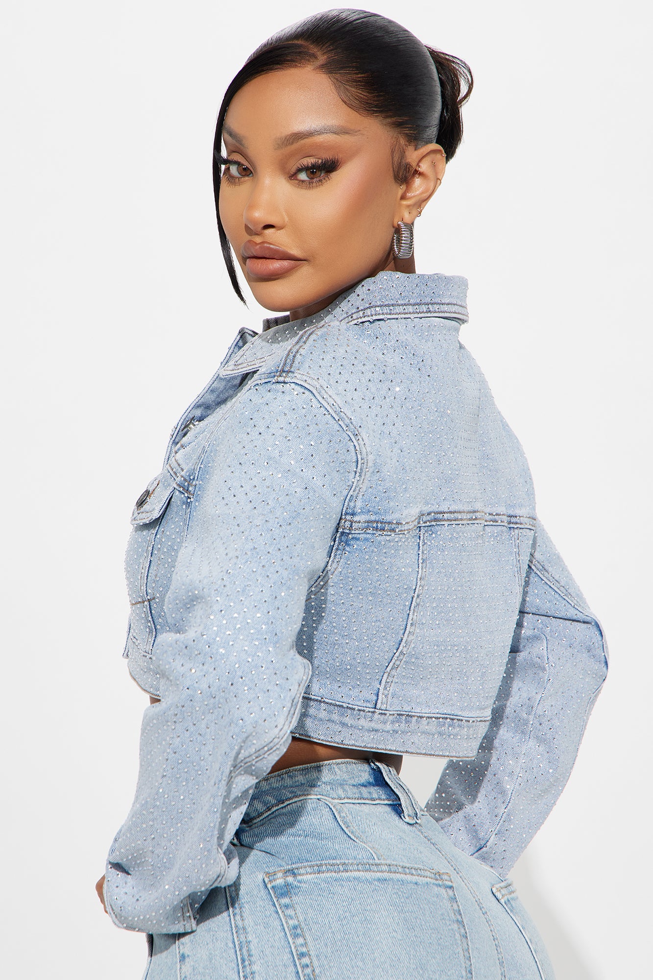 Spread The Sparkle Crop Denim Jacket - Light Wash - Image 4