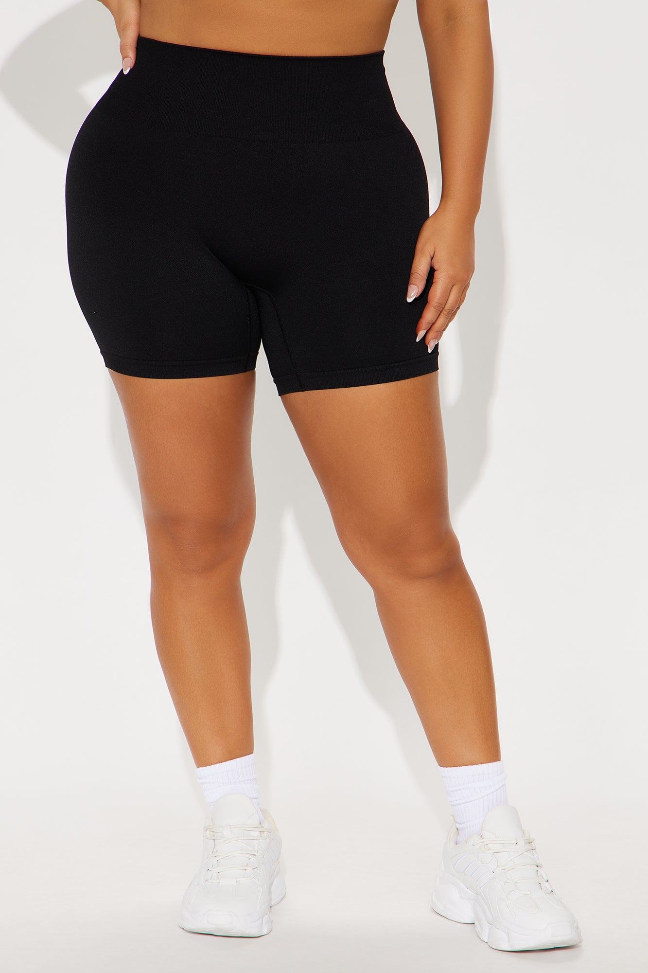 Mia Seamless Biker Short - Black - Image 5
