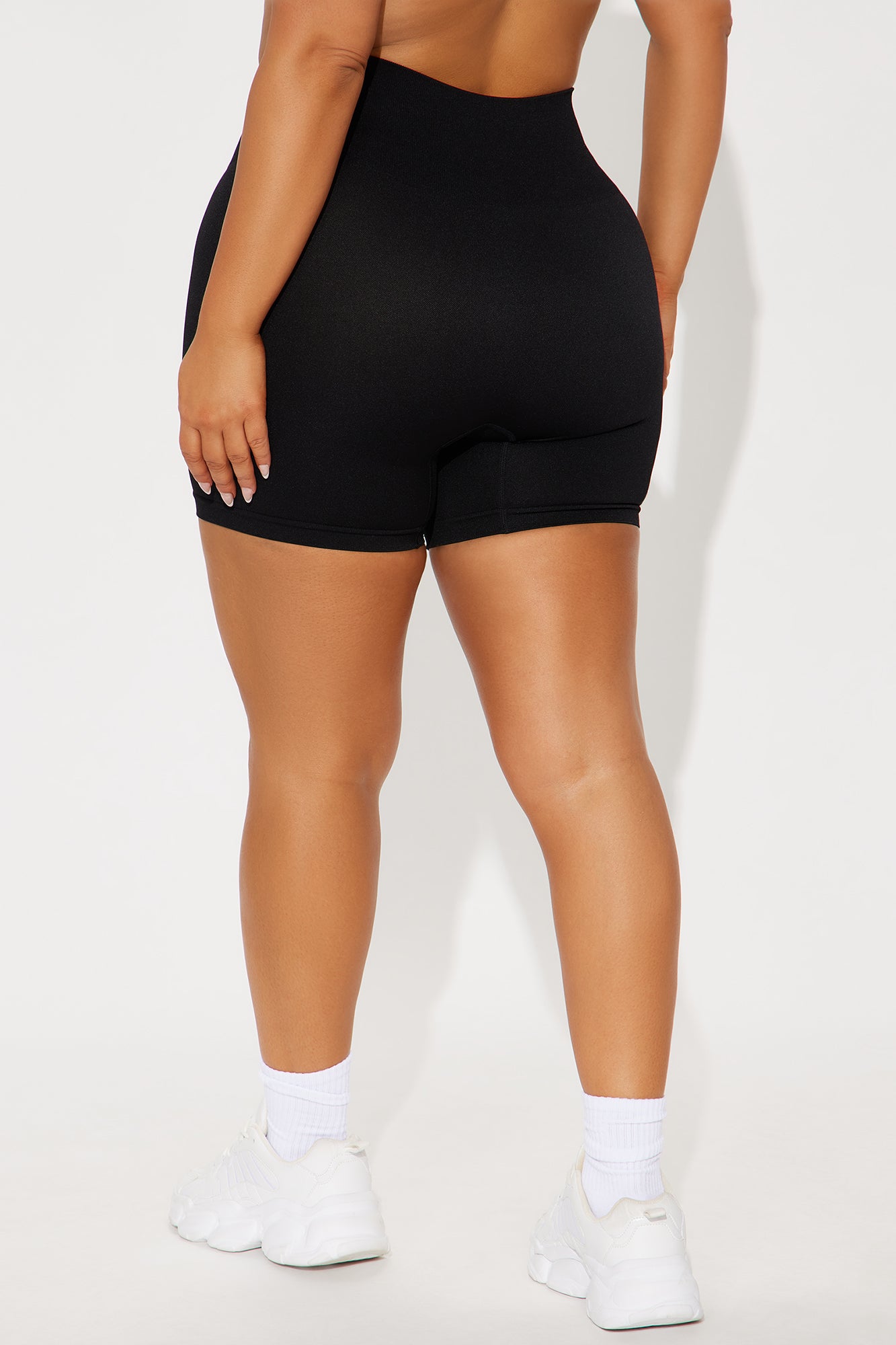 Mia Seamless Biker Short - Black - Image 6