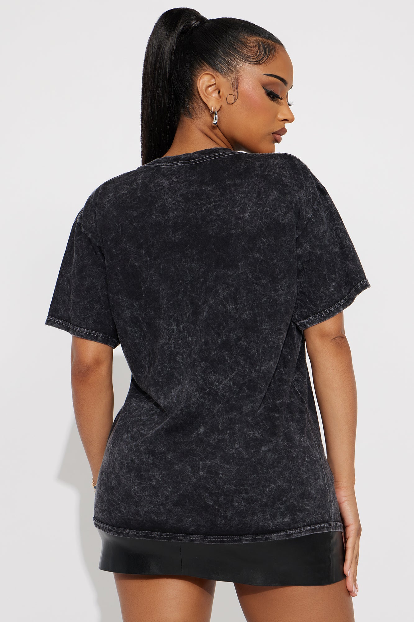 Sexyy Red Chains Washed Oversized Tee - Black - Image 4